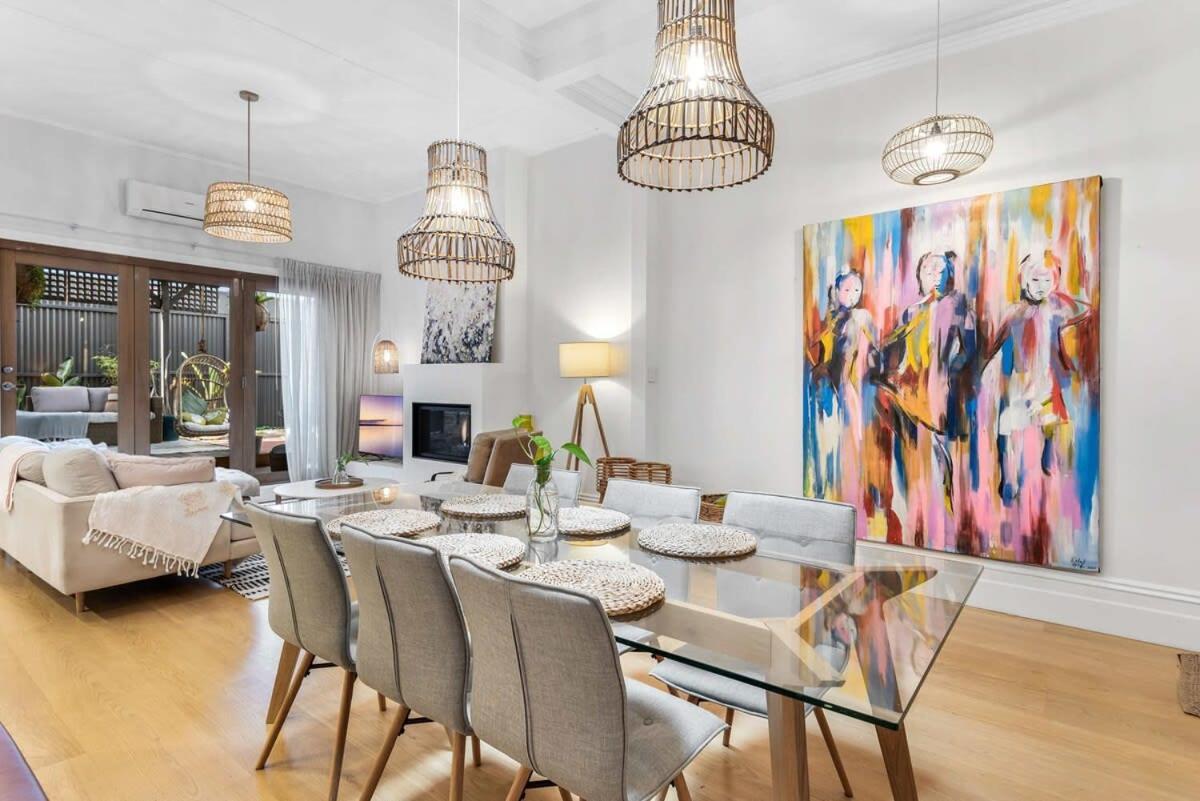 Refined 2-bed House With A Charming Courtyard Holiday home