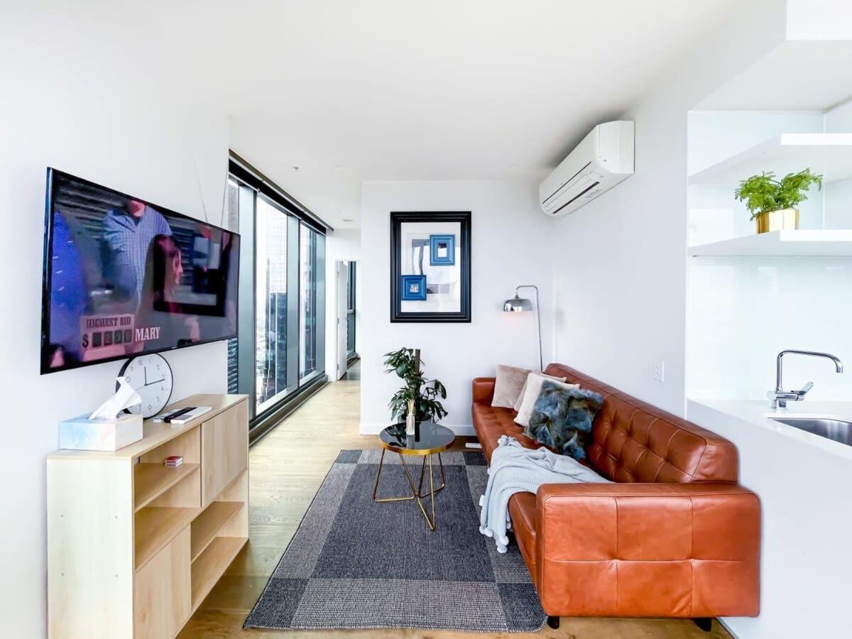 Apartment High-rise In Cbd Melbourne