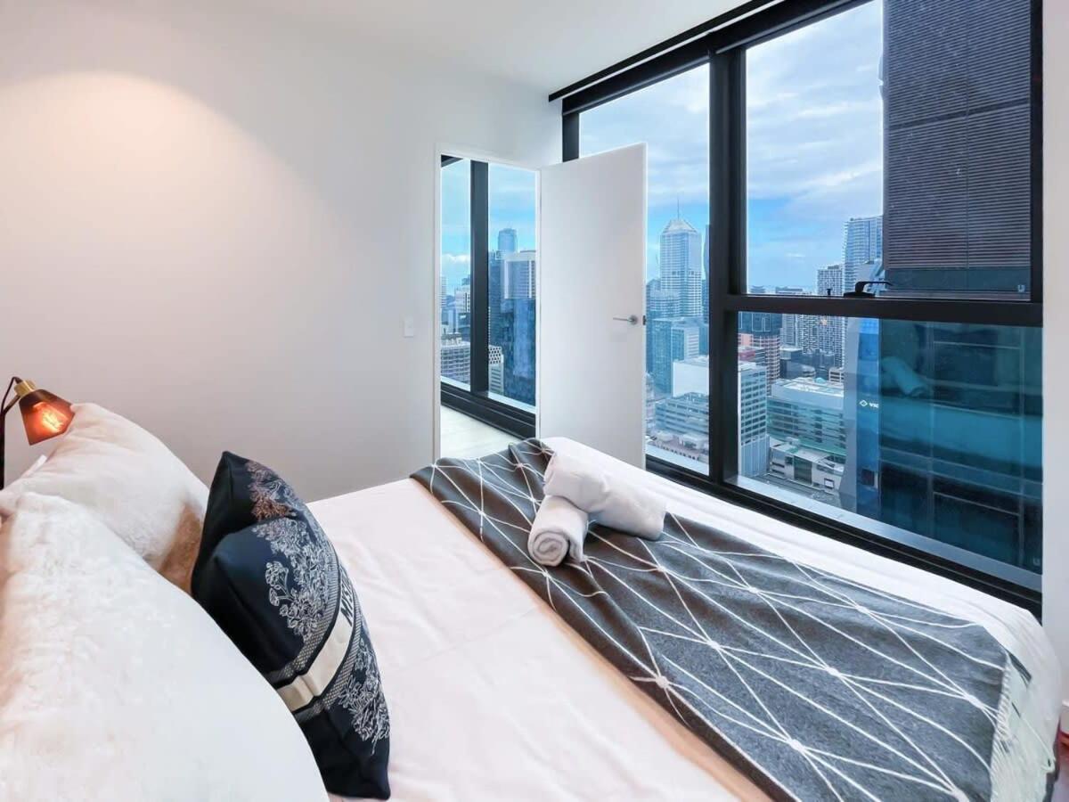 Apartment High-rise In Cbd *