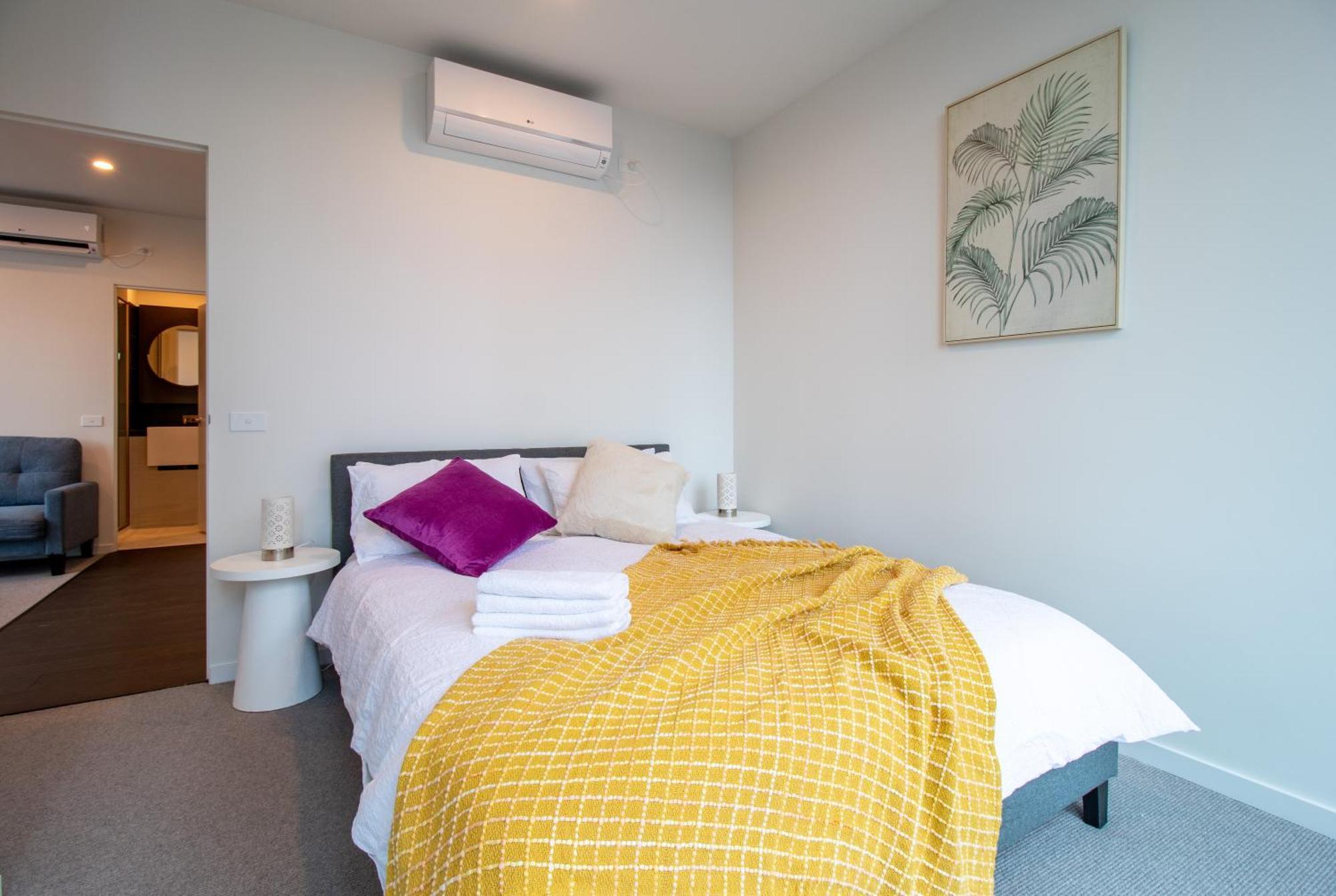 Apartment Luxury Cbd Skyline View