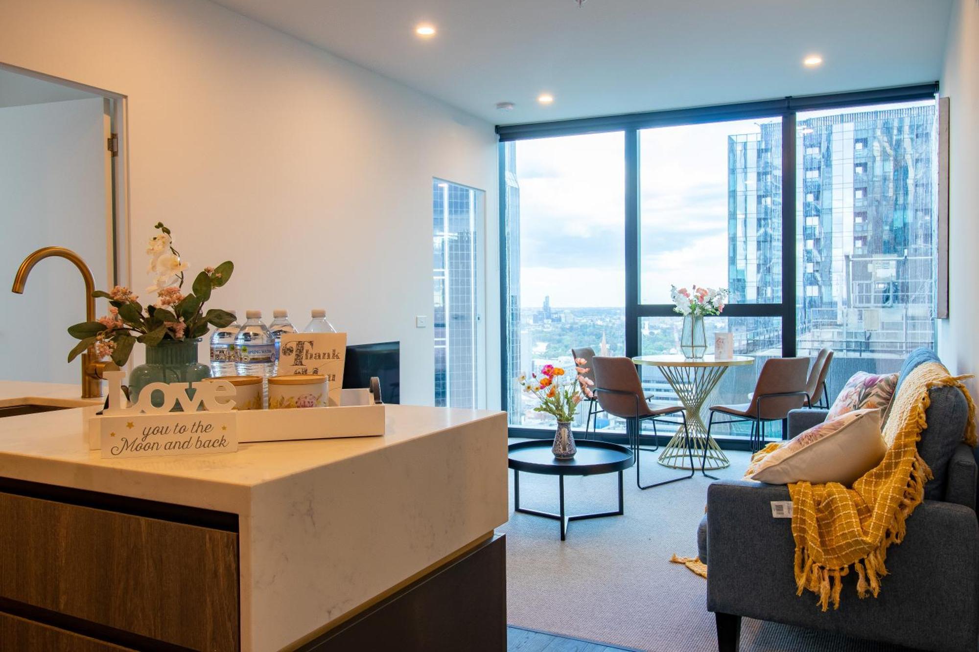 Luxury Cbd Skyline View *