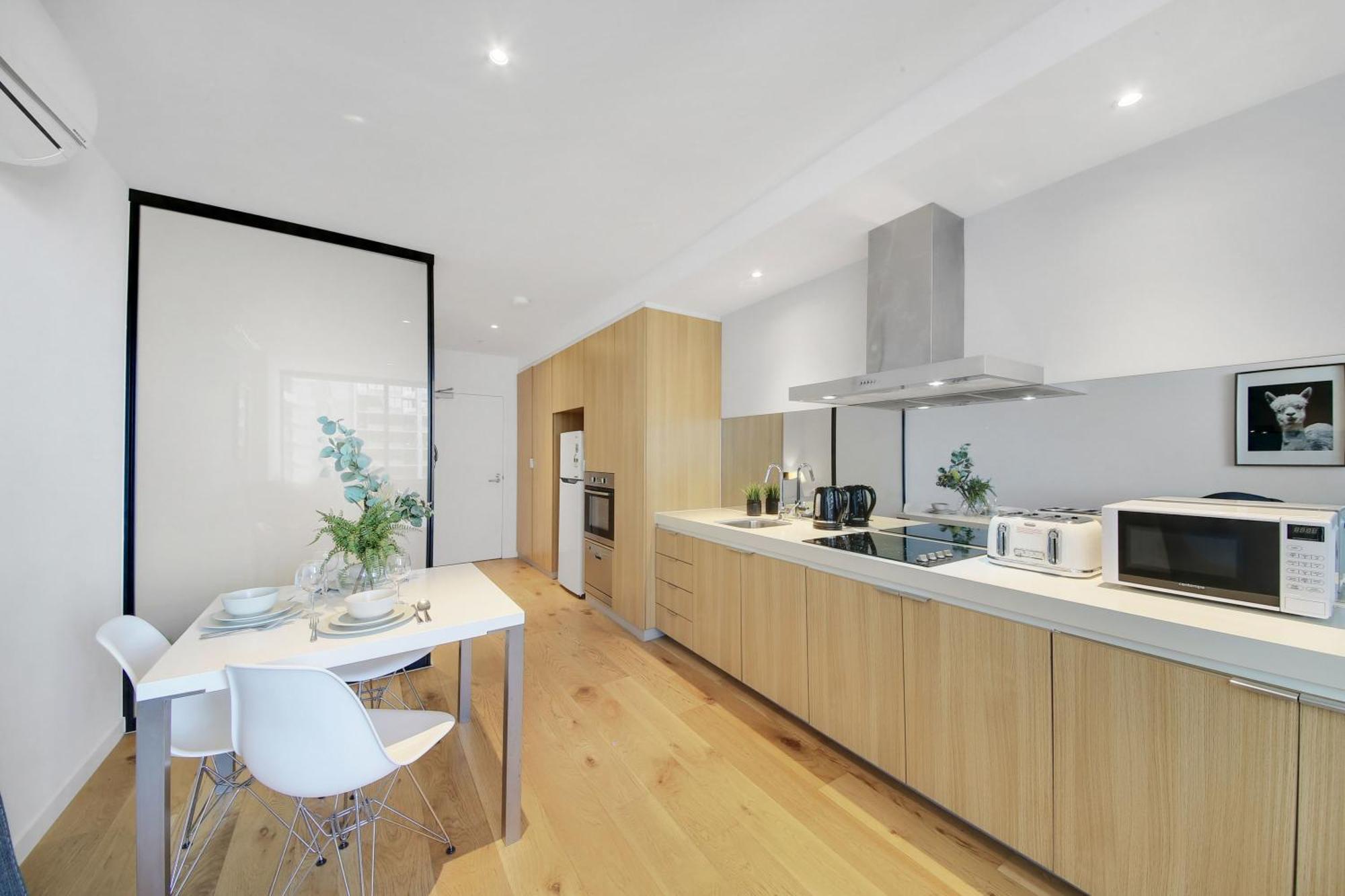 Apartment Stylish 2br Apt Next To Southern Cross City Views *
