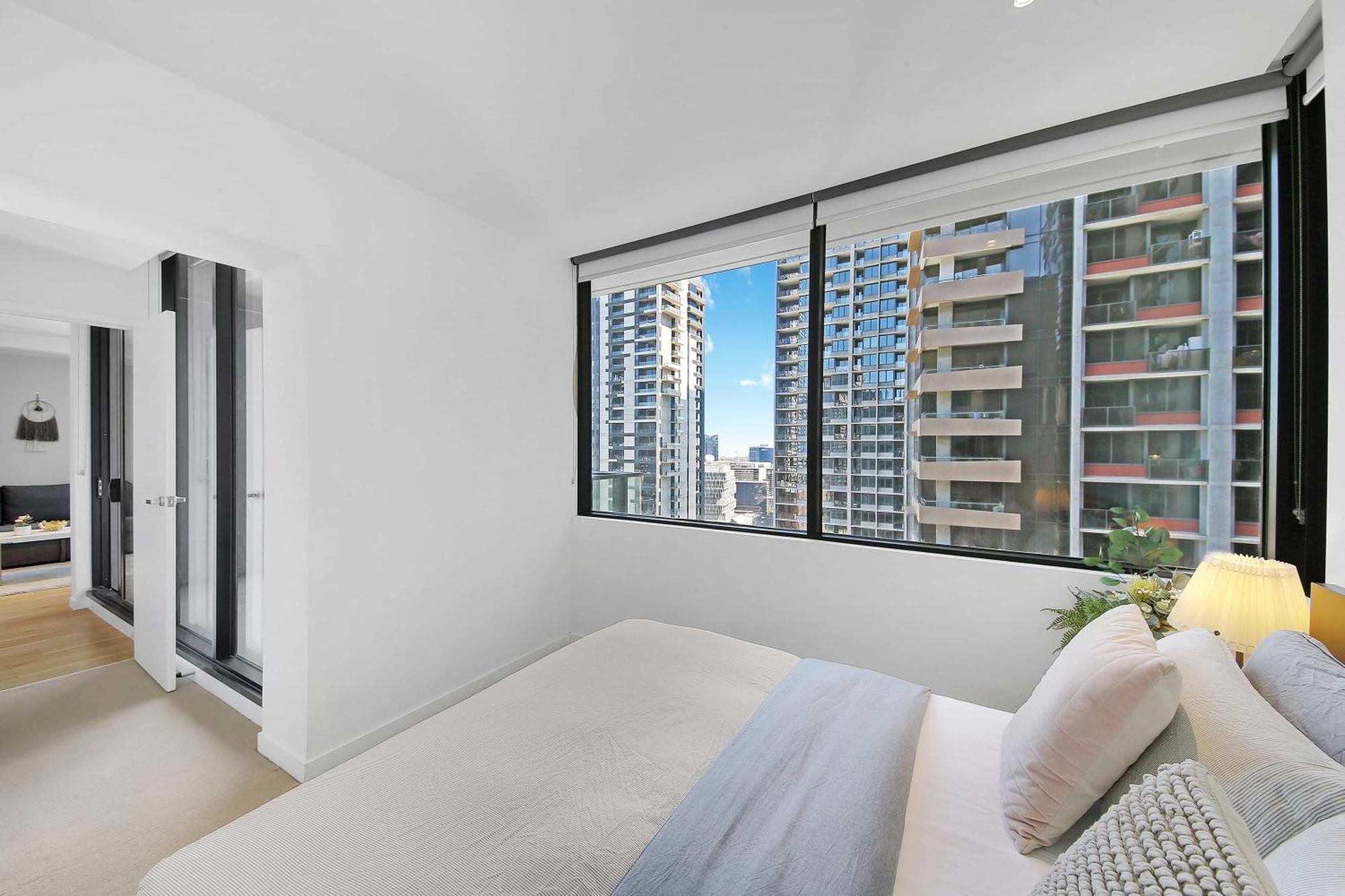 Stylish 2br Apt Next To Southern Cross City Views