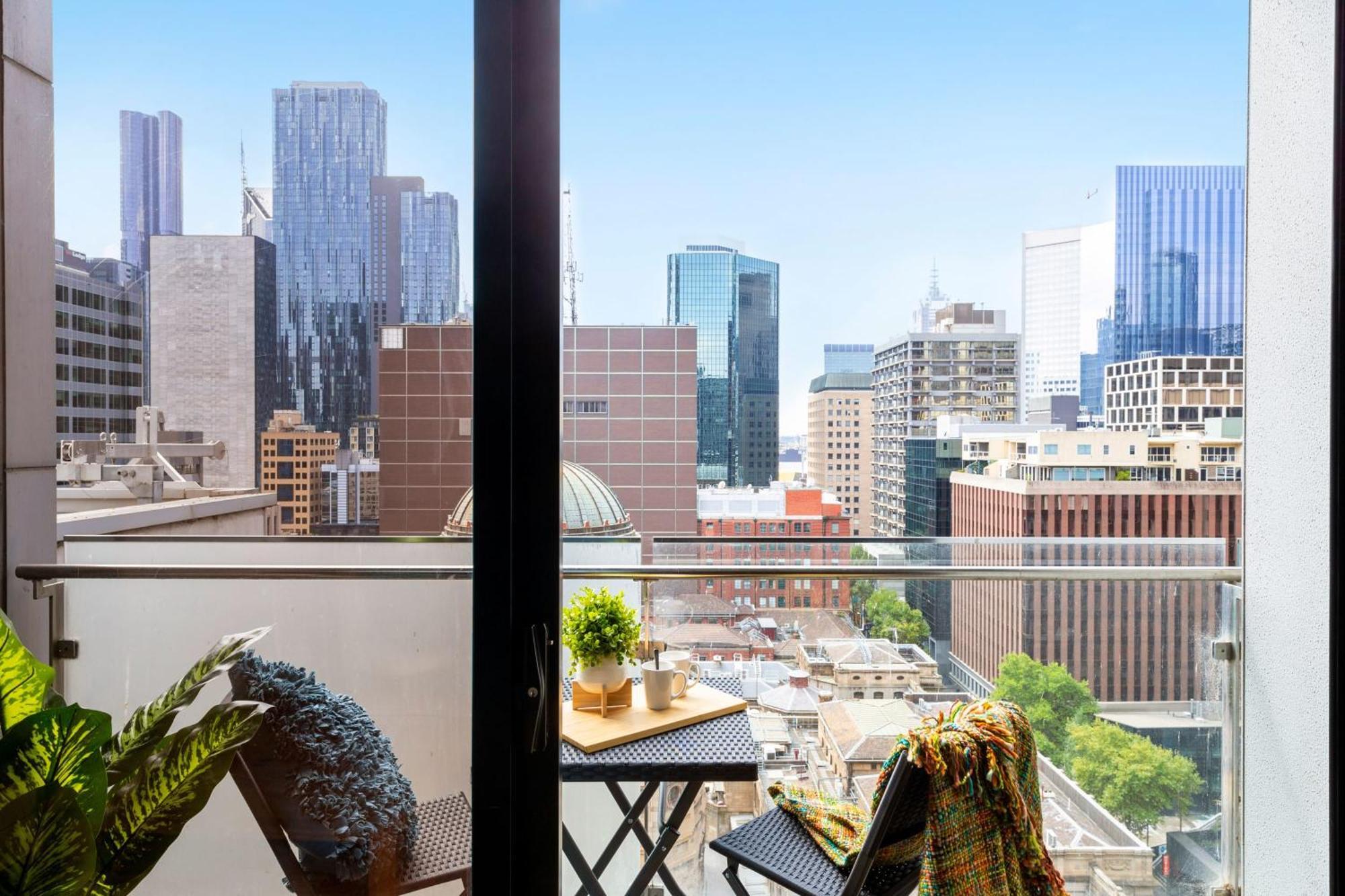 A Cozy & Comfy 2br Near Victoria Market Apartment