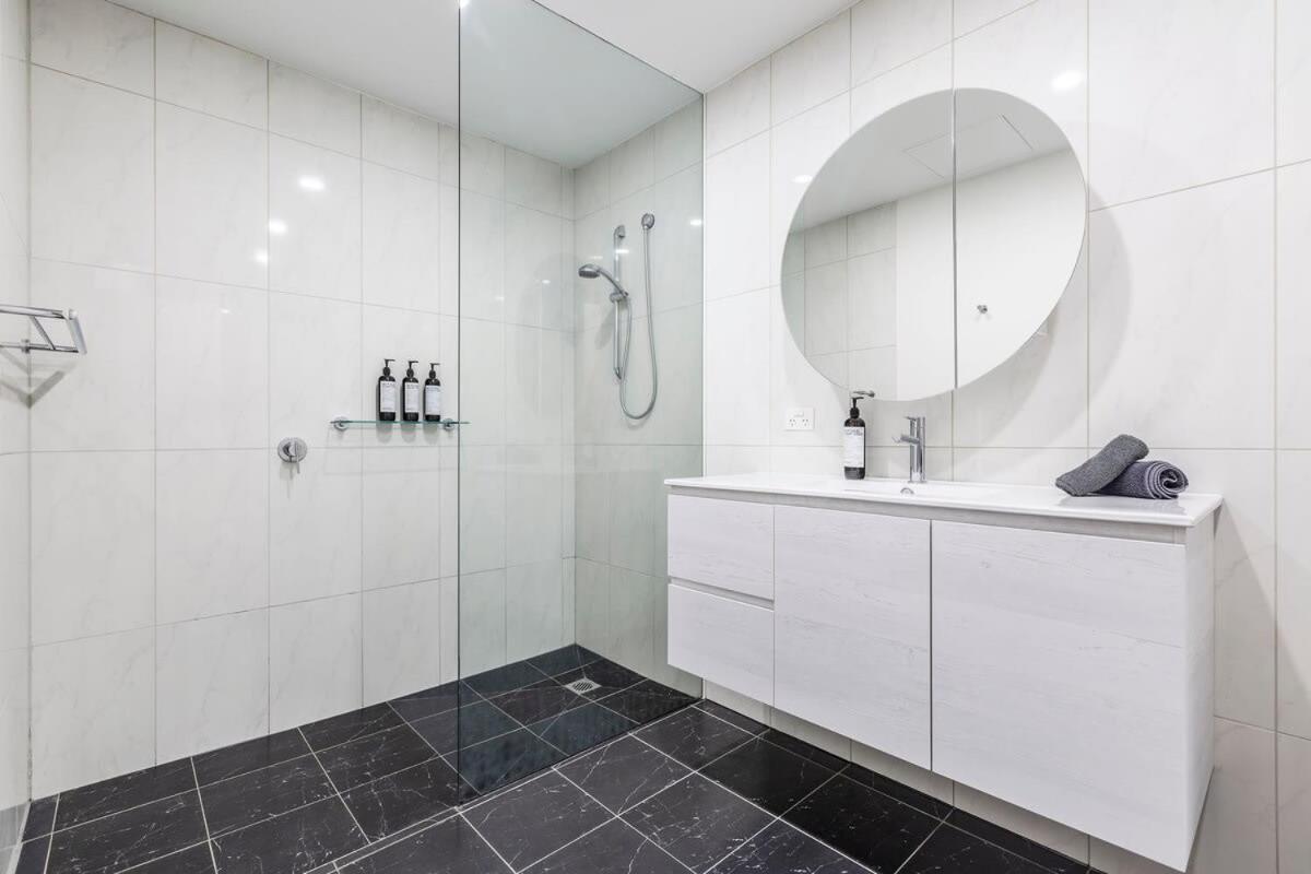 2-bedroom In With Carpark Apartment Melbourne