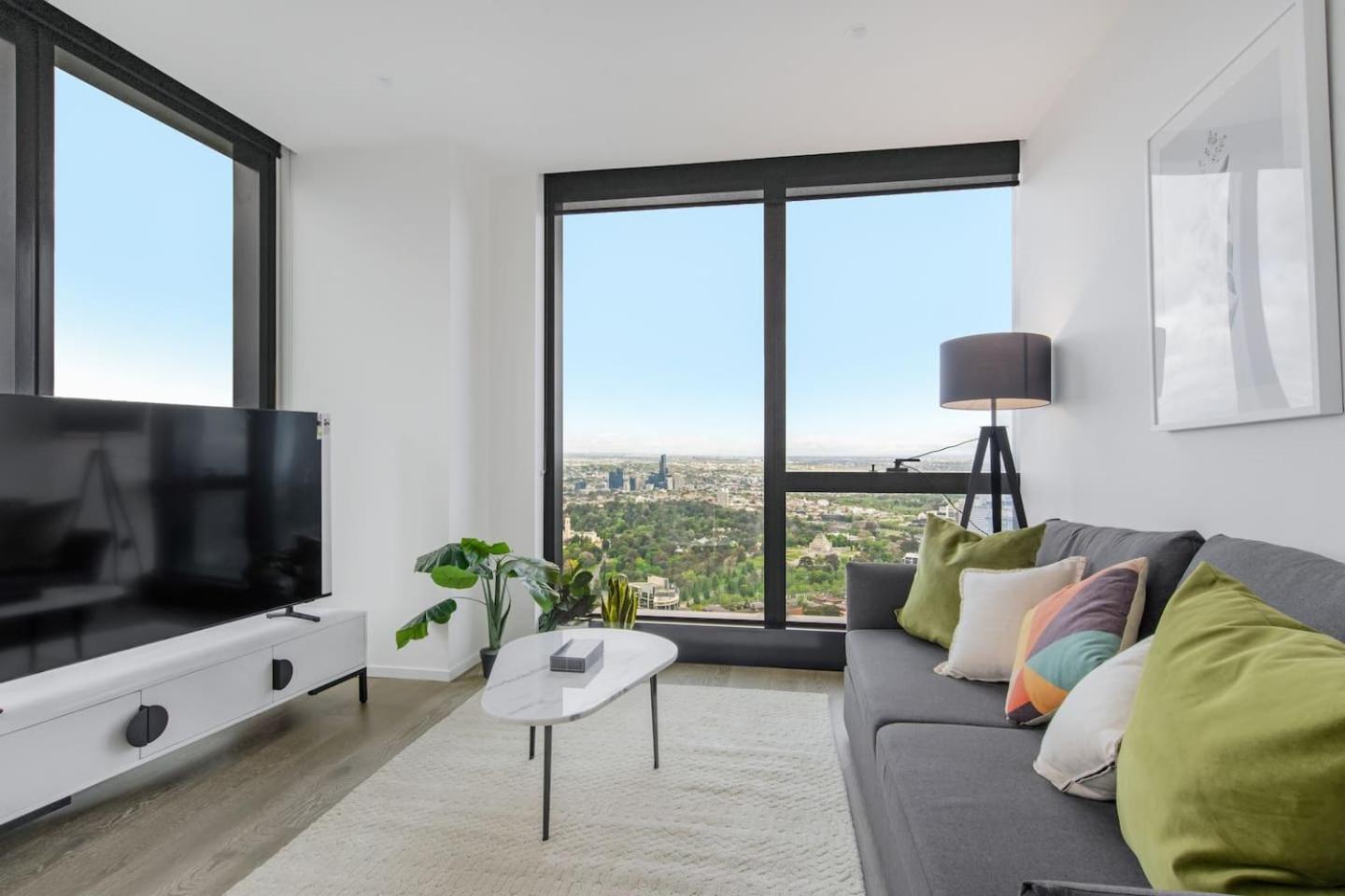 Olive Alcove - A Sweeping Skyline Sanctuary Near Cbd Apartment Melbourne
