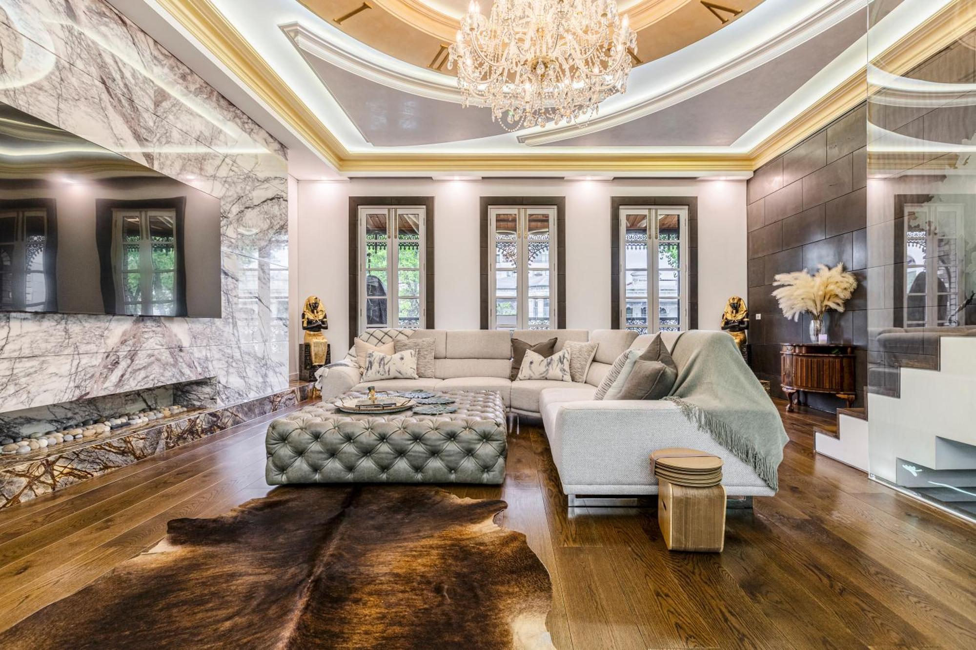 Carlton Luxury Kings Mansion - 5min To Cbd, Garage And Rooftop Holiday home Melbourne