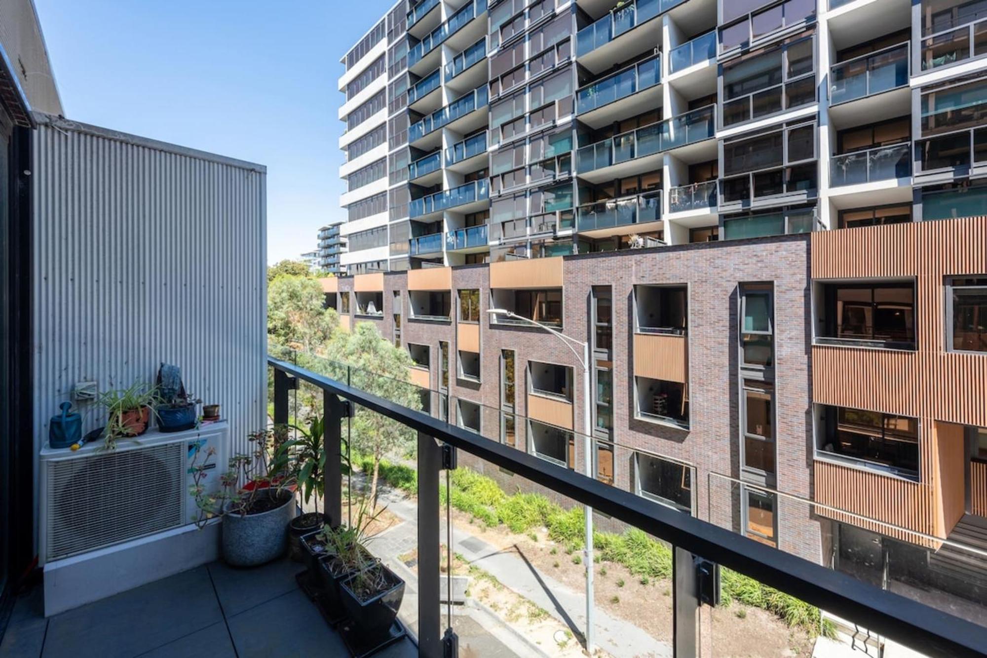 Charming 1-br Wpool & Gym -15 Mins From City!