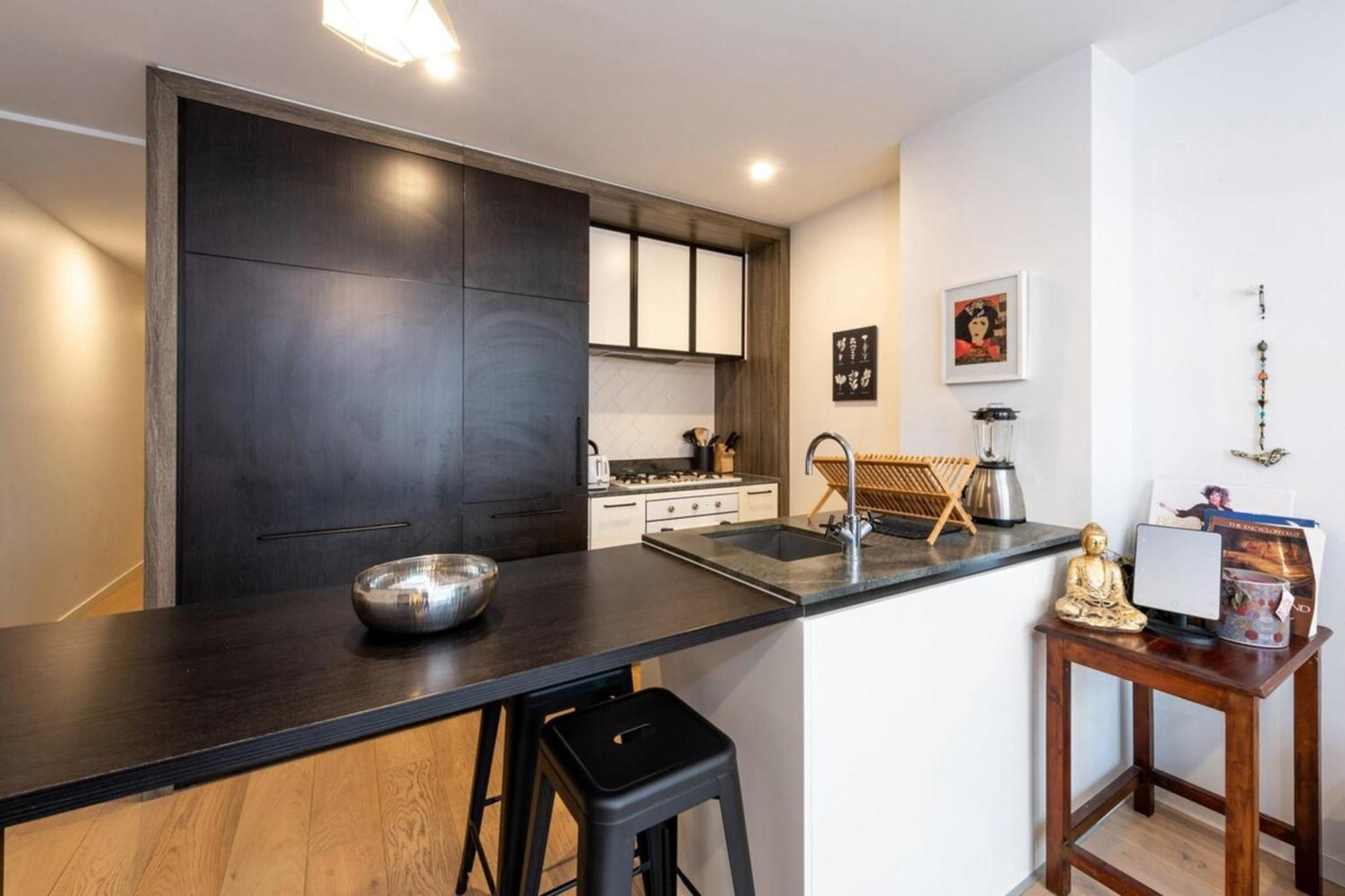 Charming 1-br Wpool & Gym -15 Mins From City! Apartment *