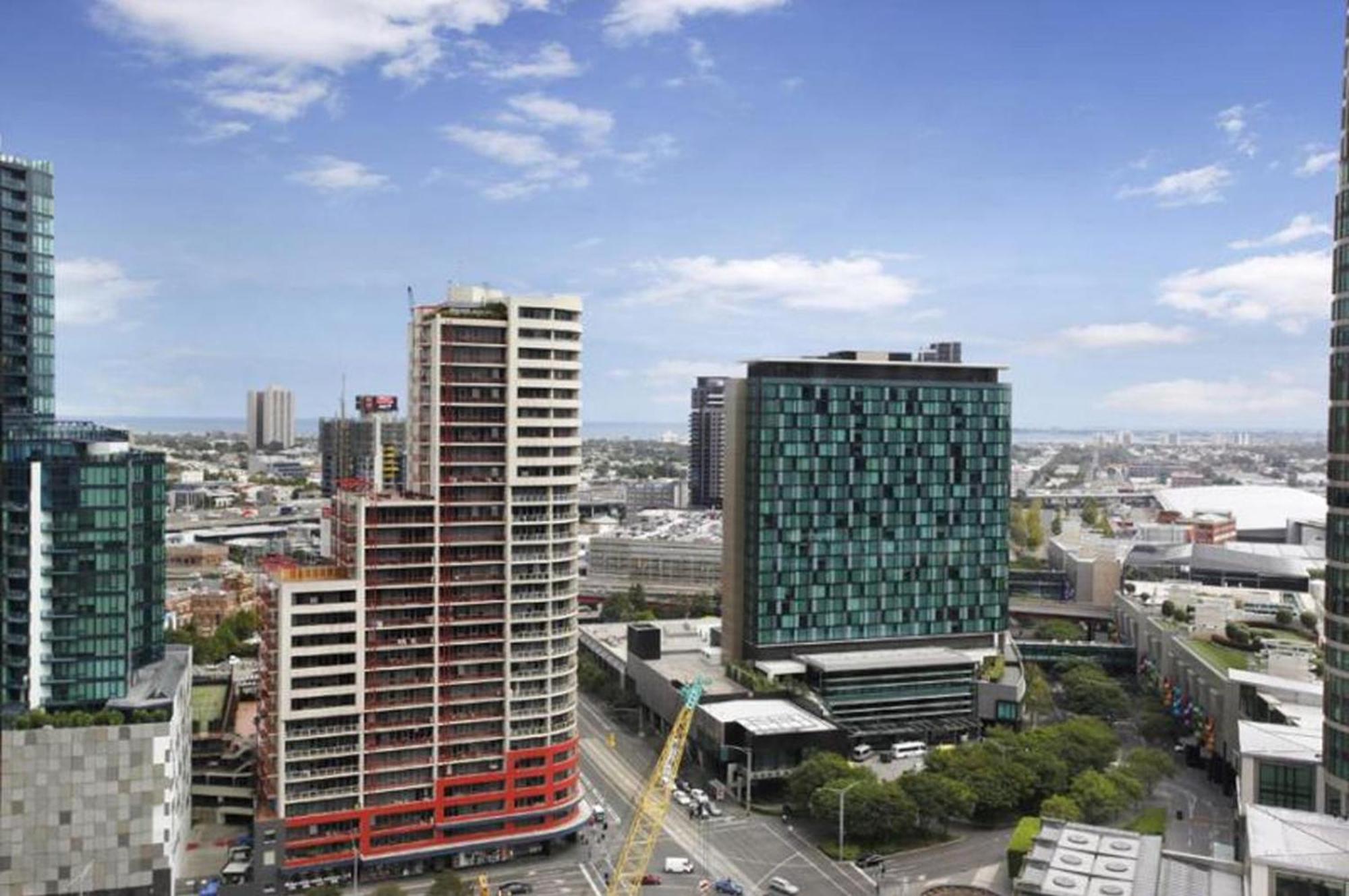 Luxury Designer In Prestigious Location In Melbourne