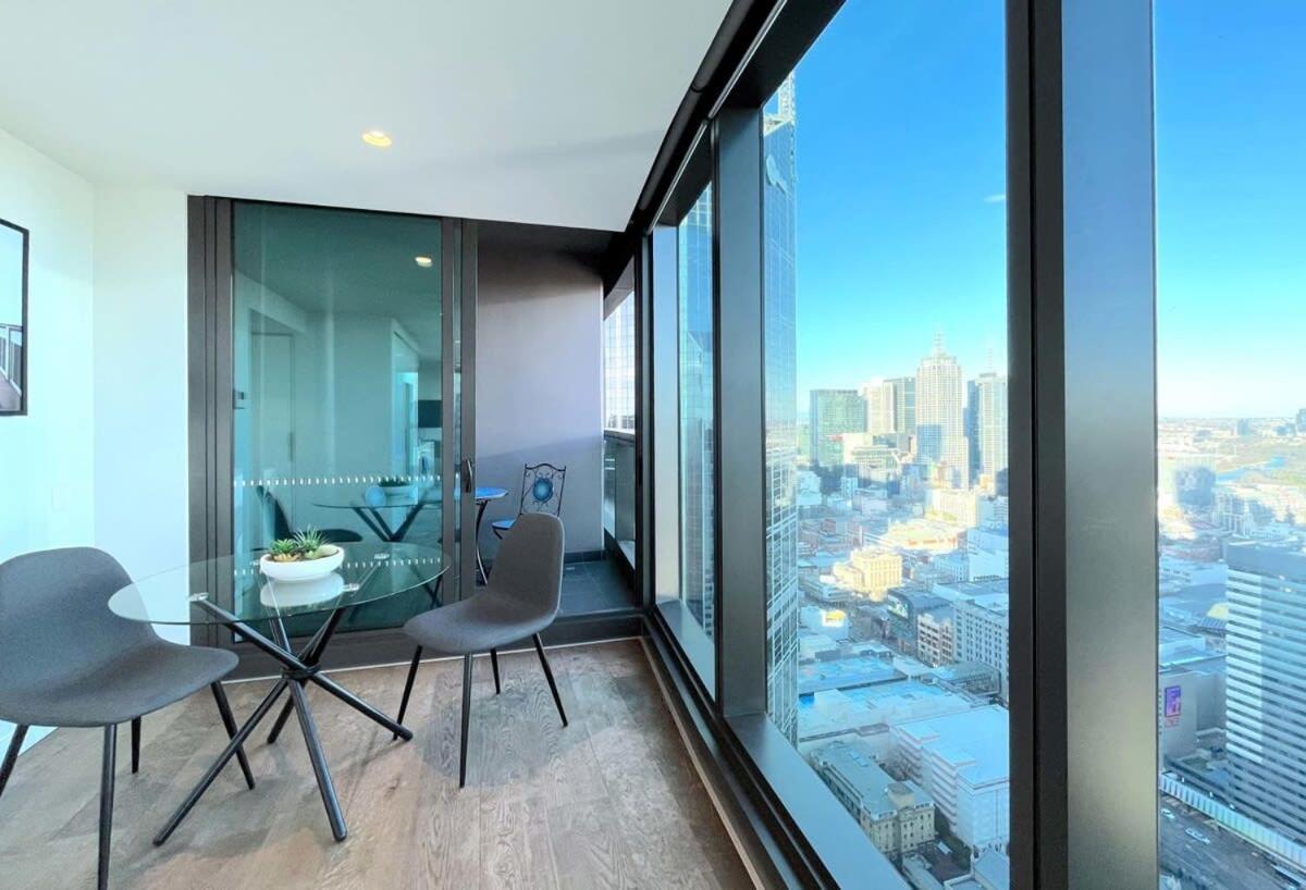 Apartment High-rise In Cbd Melbourne
