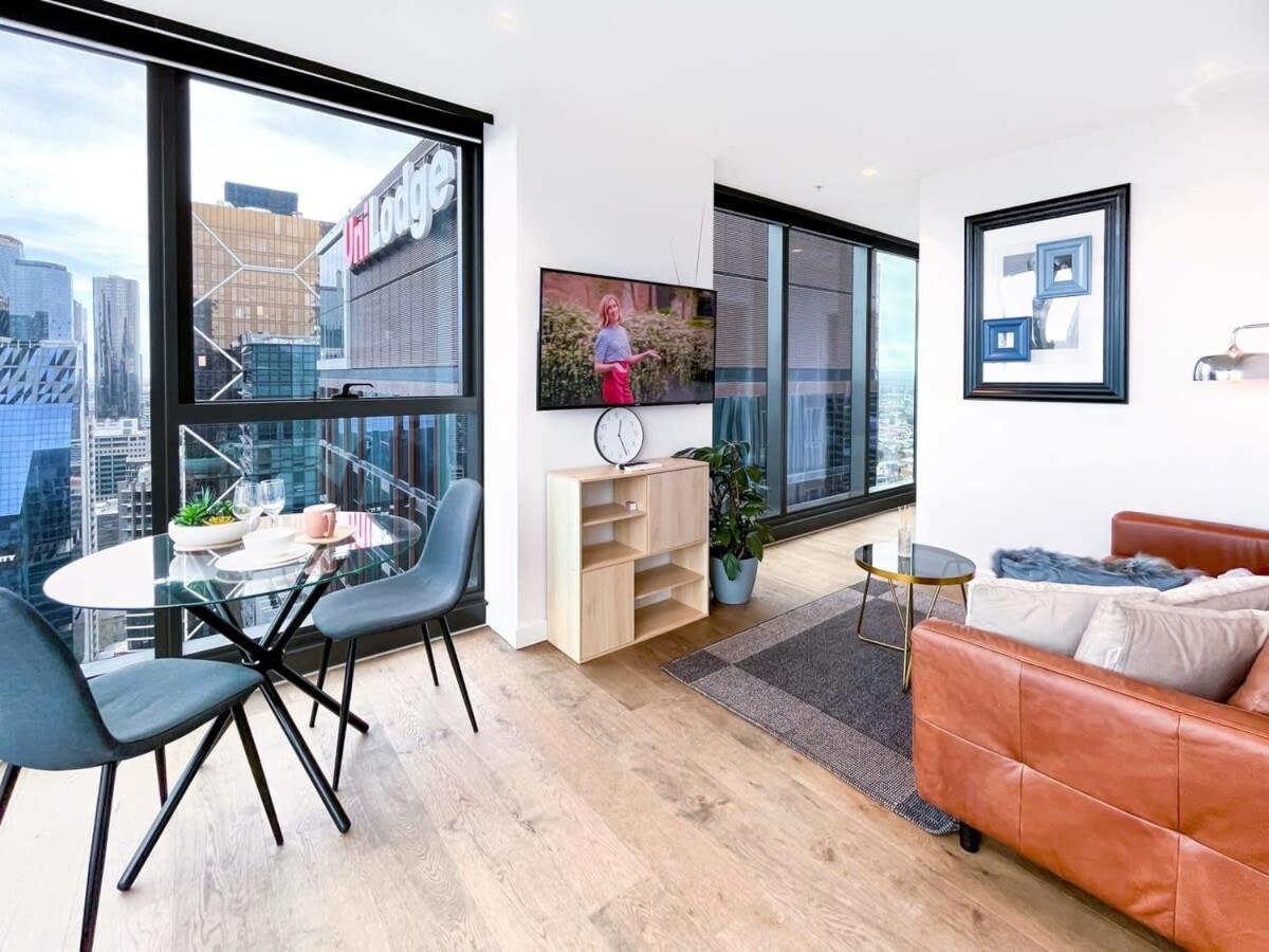 Apartment High-rise In Cbd Melbourne