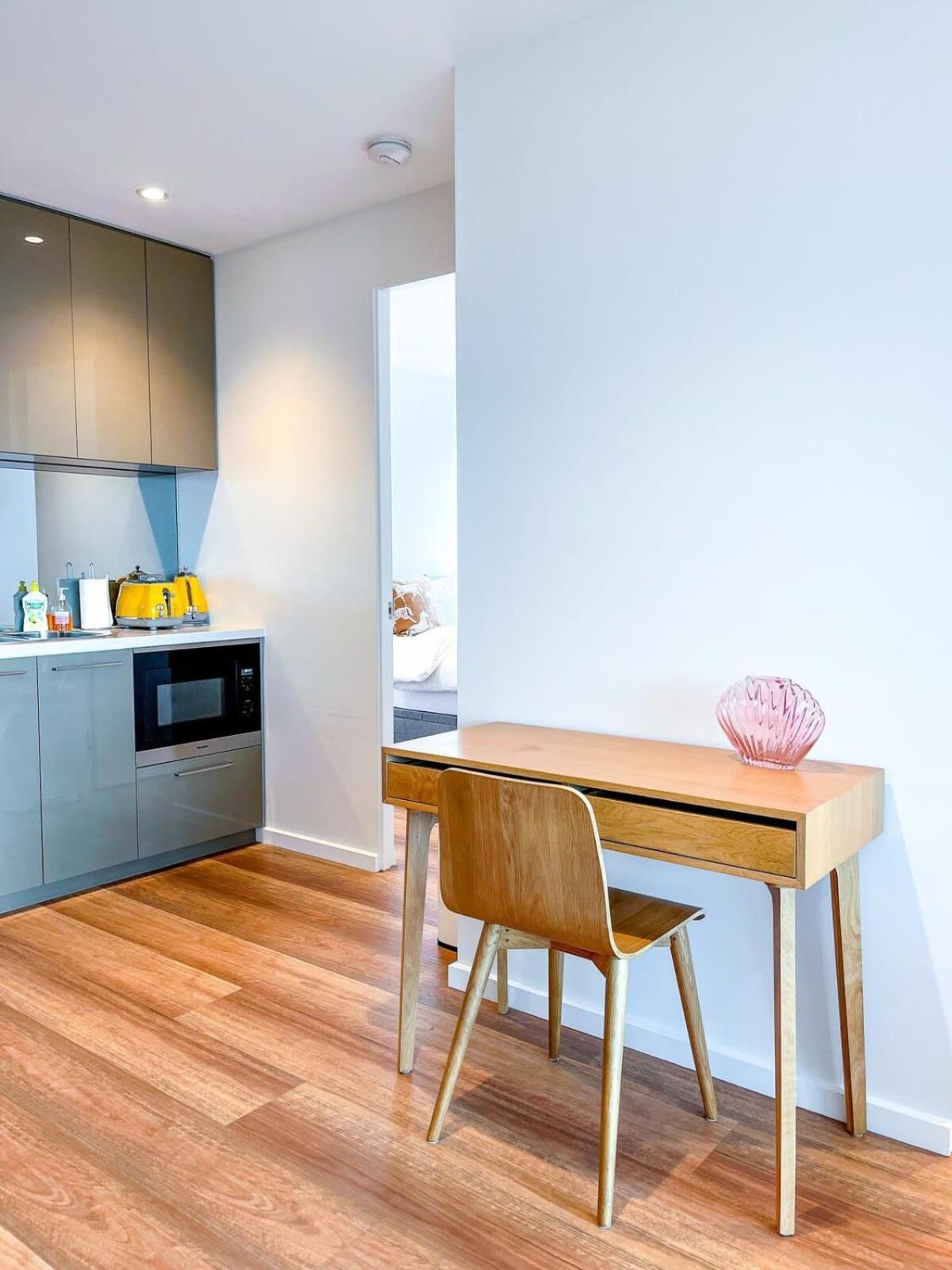 Apartment Pride Cbd Skyline View 2b2b Lv32