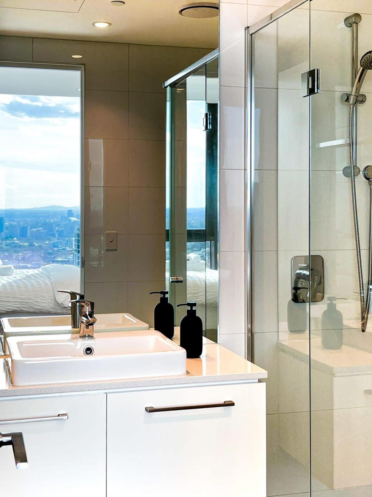 Apartment Pride Cbd Skyline View 2b2b Lv32 Melbourne