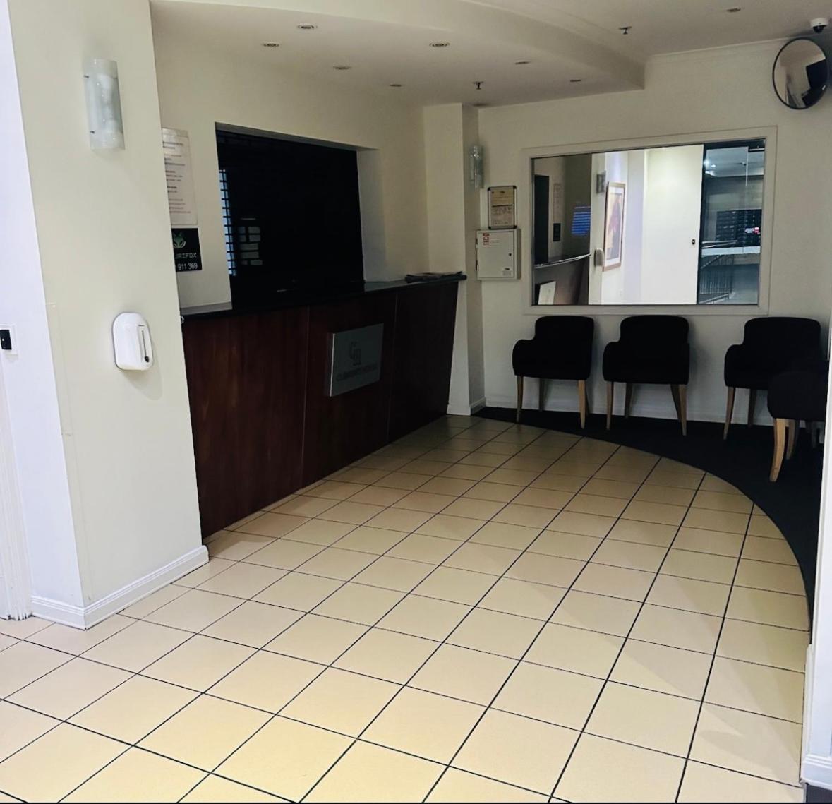 Studio In Cbd Apartment