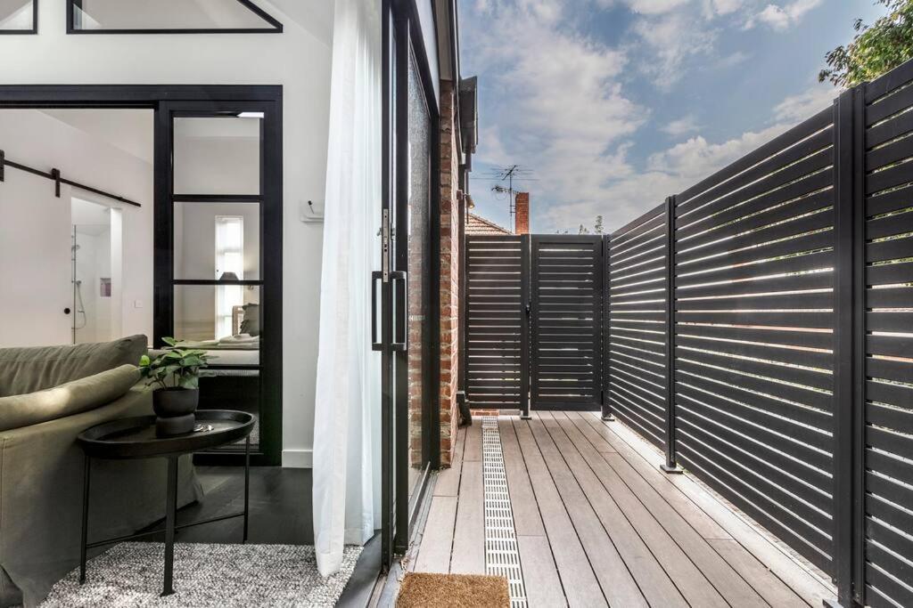The Little Sage - A Lodge-style Urban Retreat *