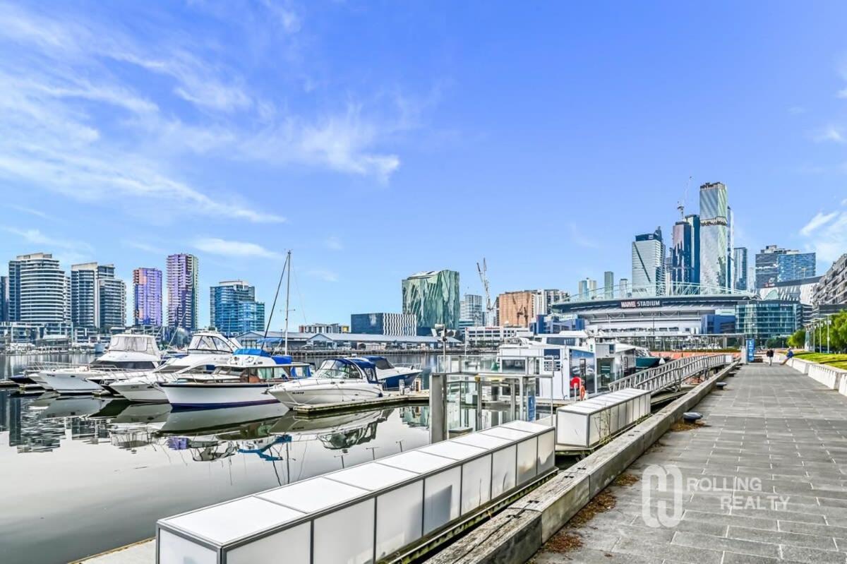Sublime Harbourside 2-bed With Pool Gym & Views