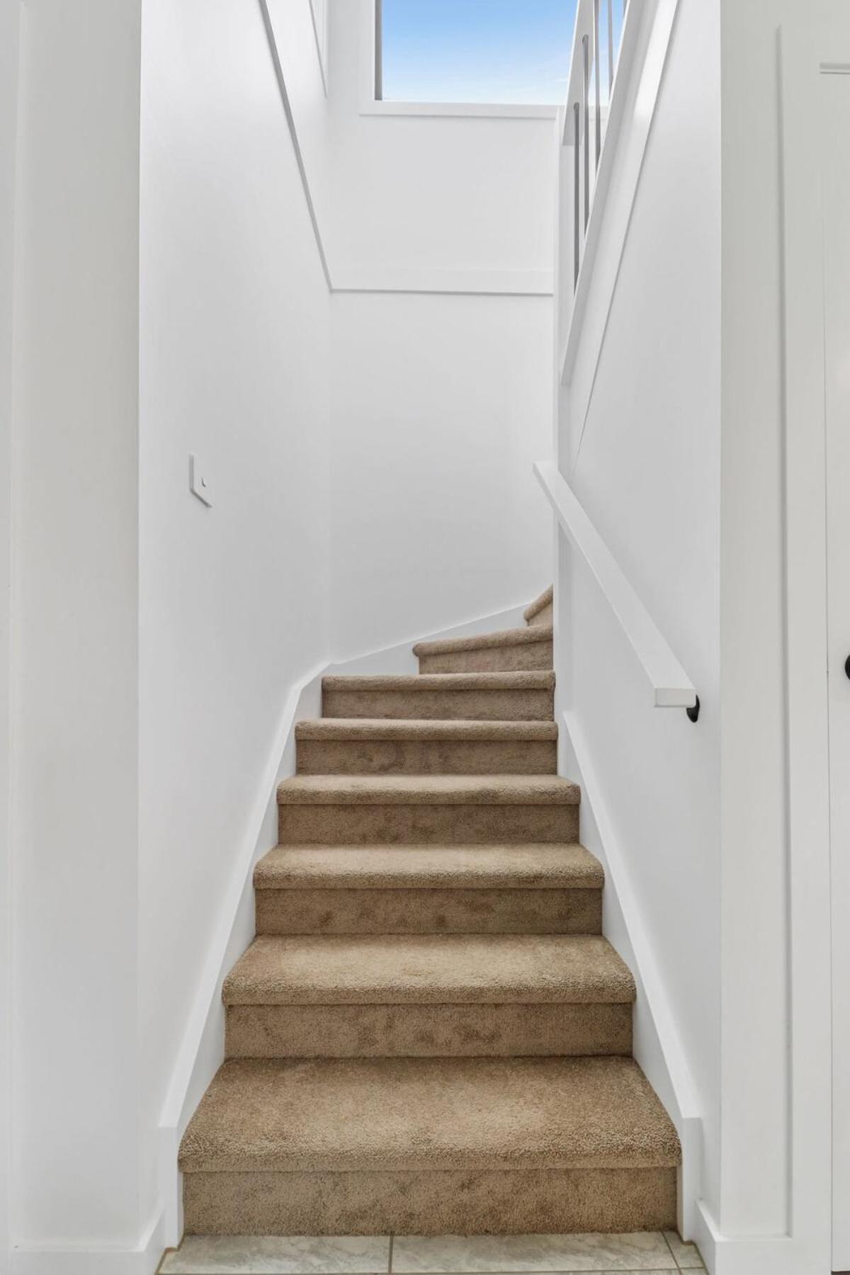 Storey Time I 2br Townhouse For Travel Melbourne