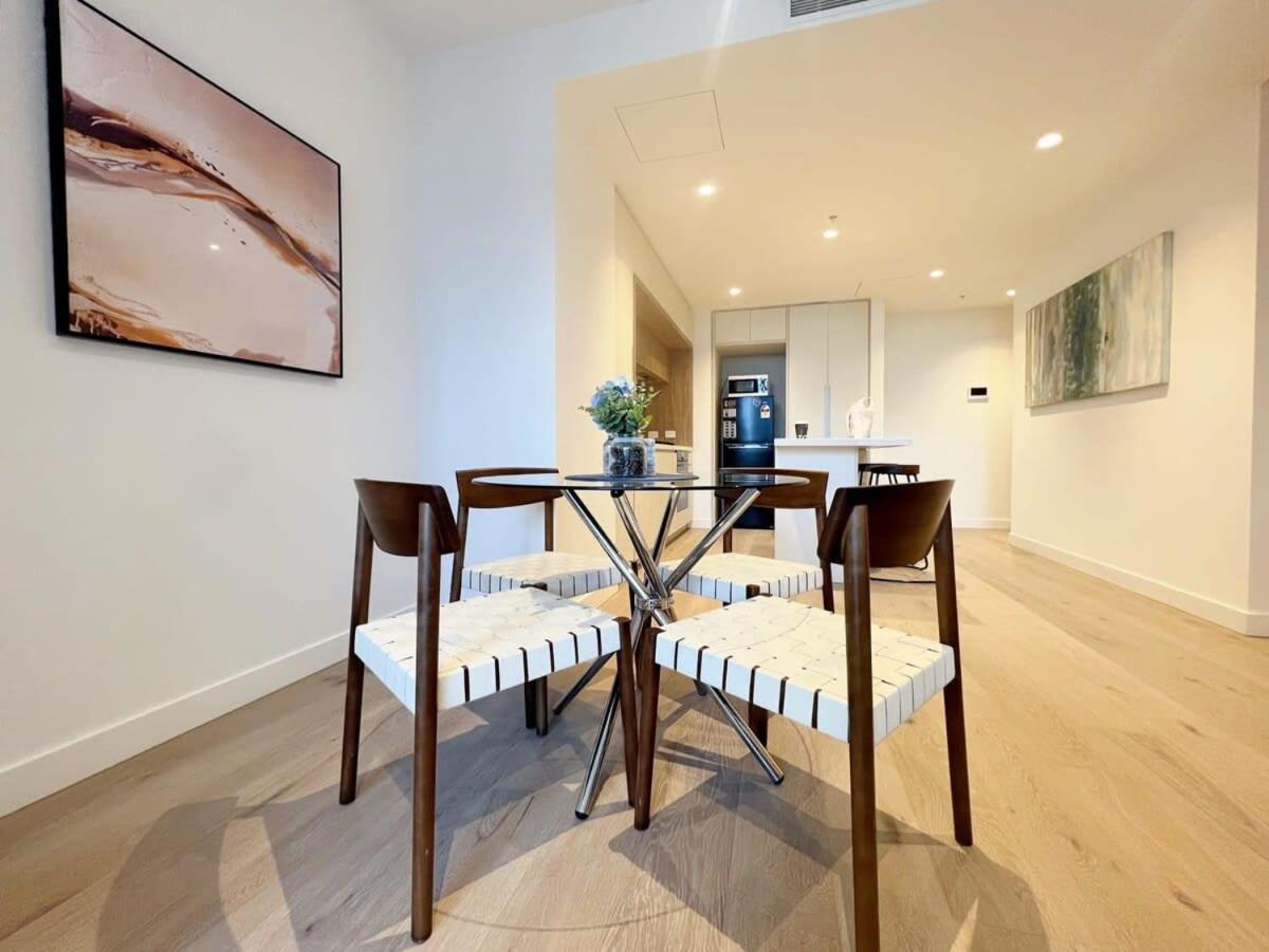 West Side Place For Short Apartment Melbourne