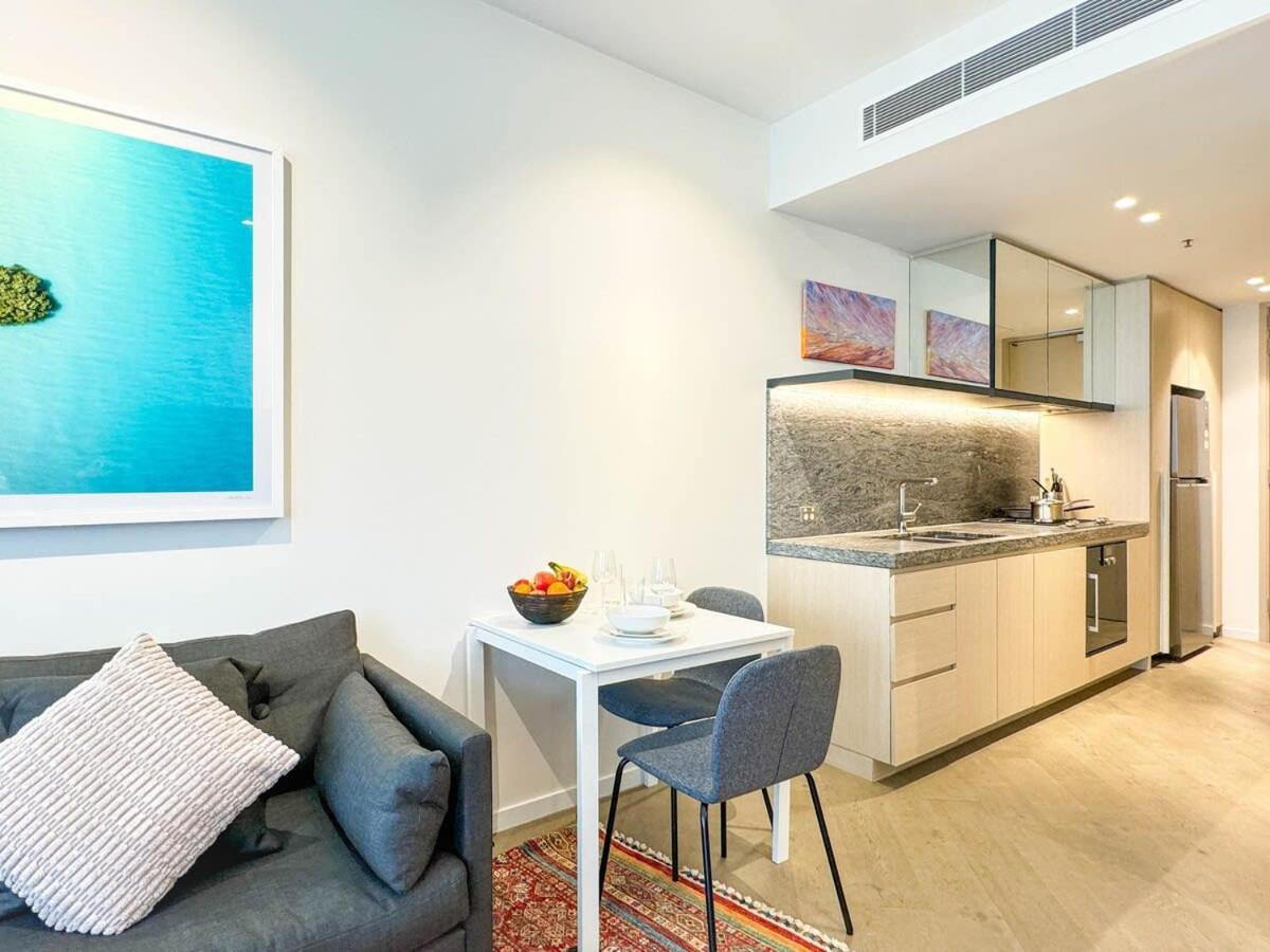 Apartment Modern 1b1b Artist * Wfh Study Melbourne