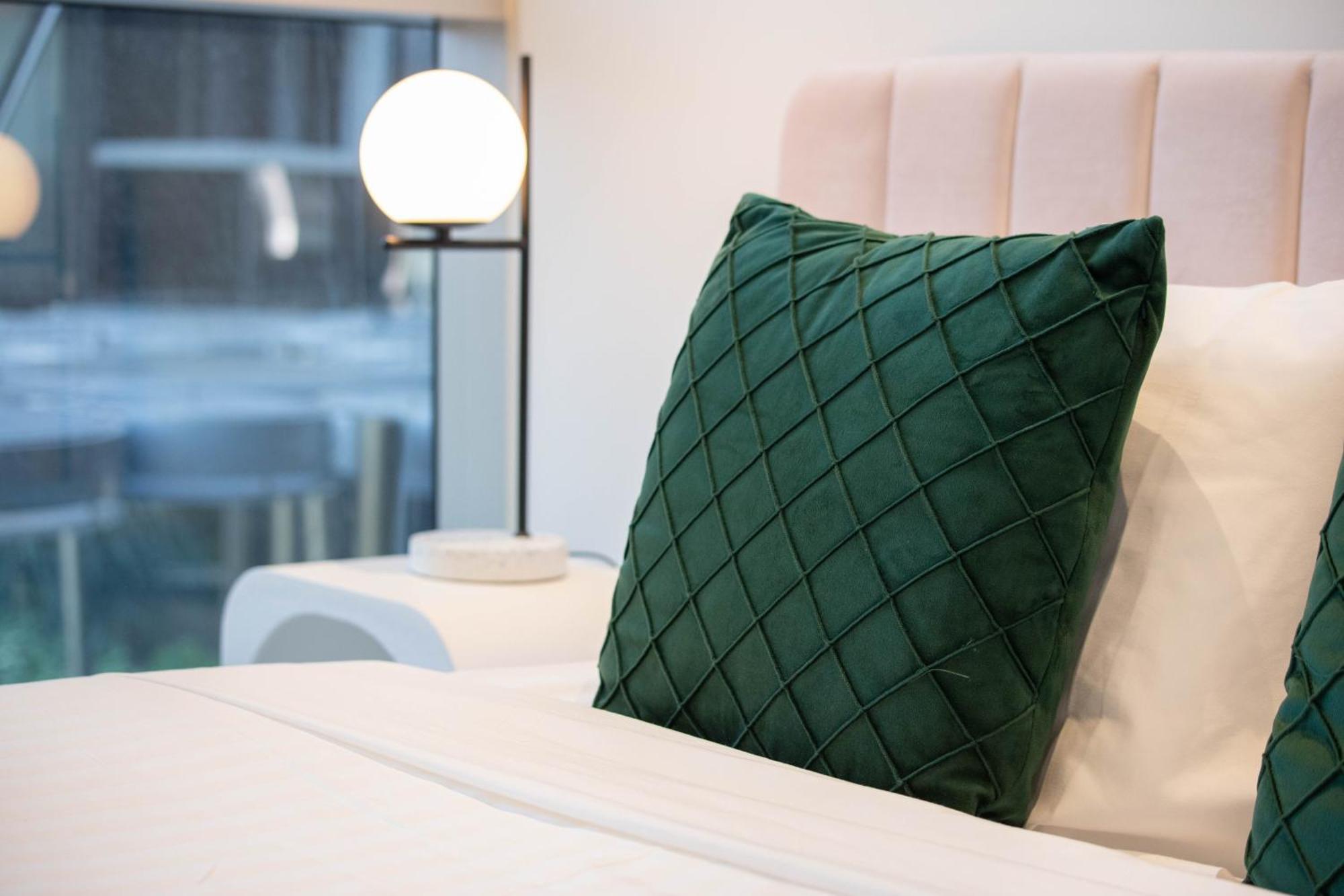 Supreme Sub-penthouse 3 Bedroom In Cbd *