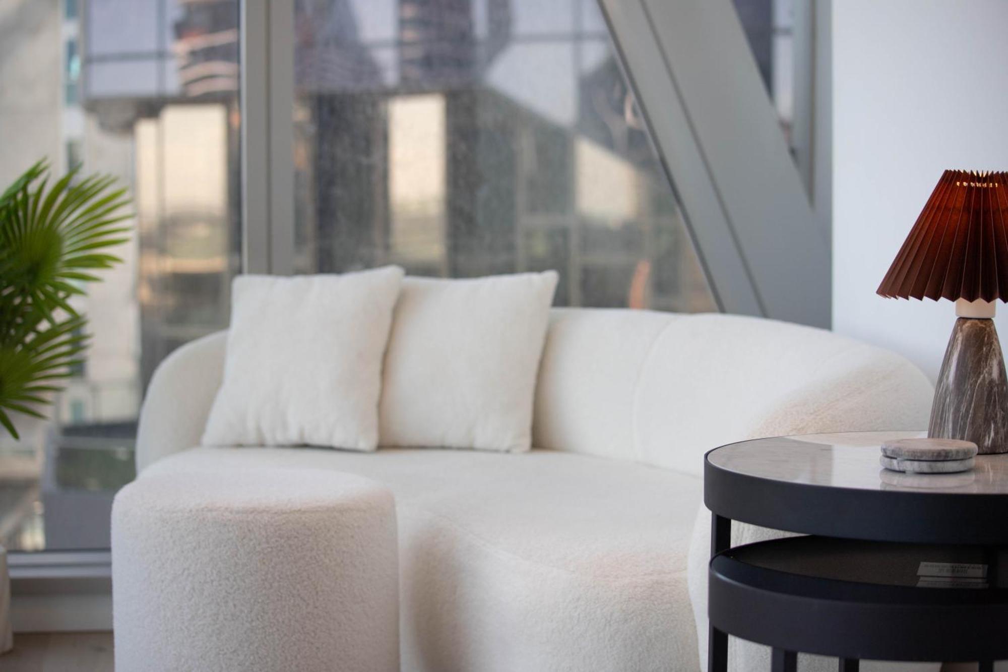 Supreme Sub-penthouse 3 Bedroom In Cbd Apartment