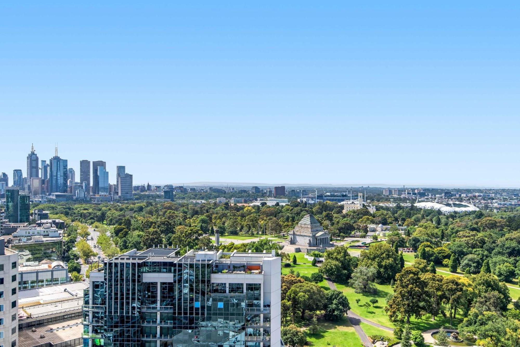Amazing City Sea & Shrine View In Melbourne Apartment *