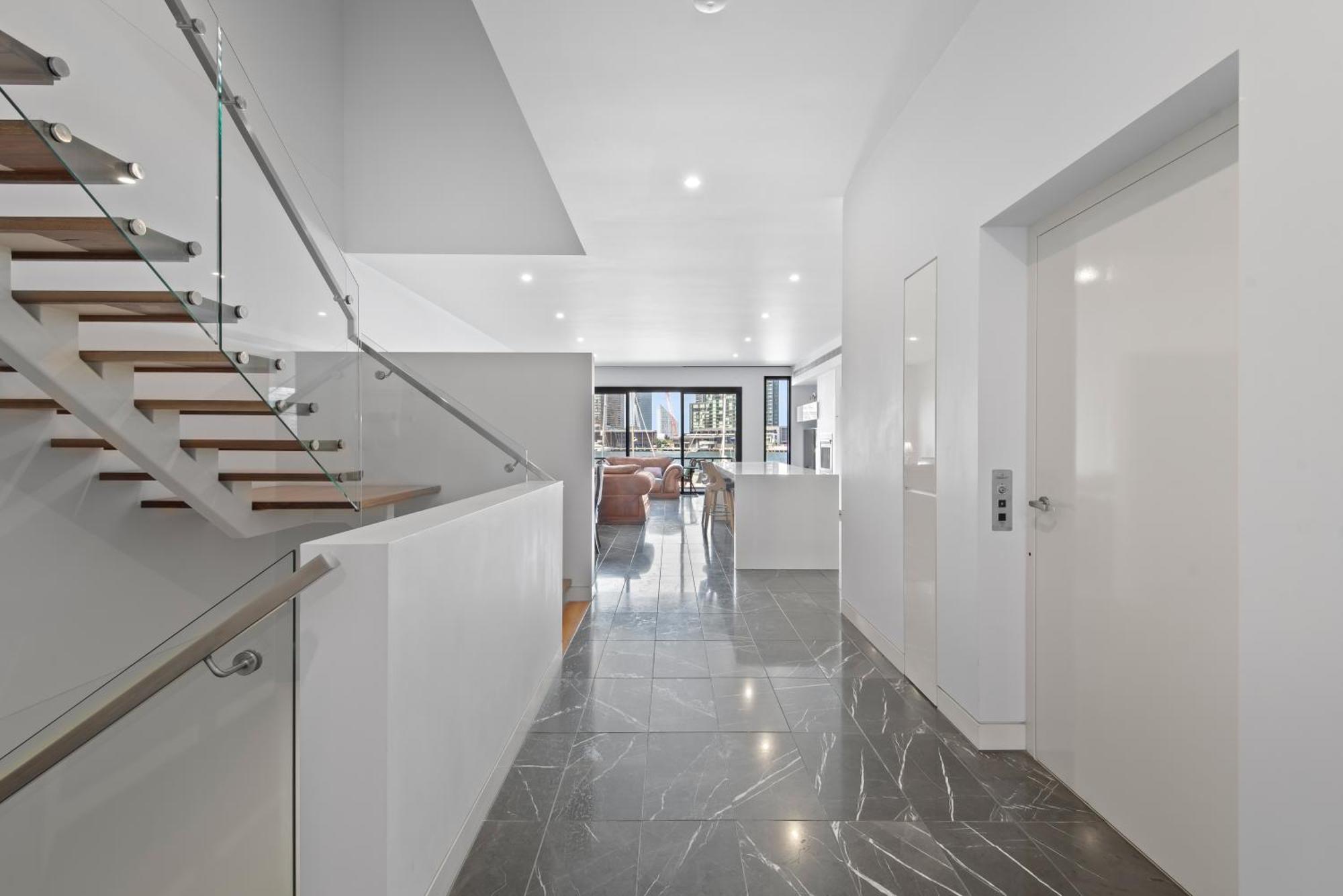 Waterfront Bliss In Promenade W/ Cozy 5br/4ba Apartment *