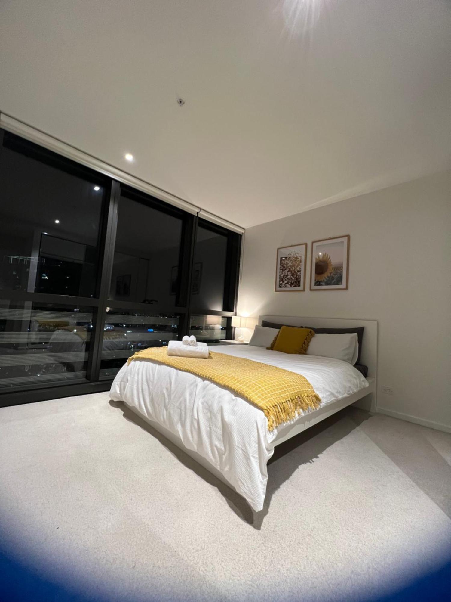 Free Parking Private In Docklands - Amazing View - Shared Washroom - With Host * Melbourne