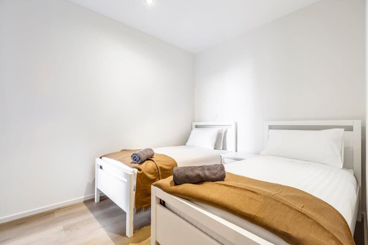 Apartment 2-bedroom In With Carpark
