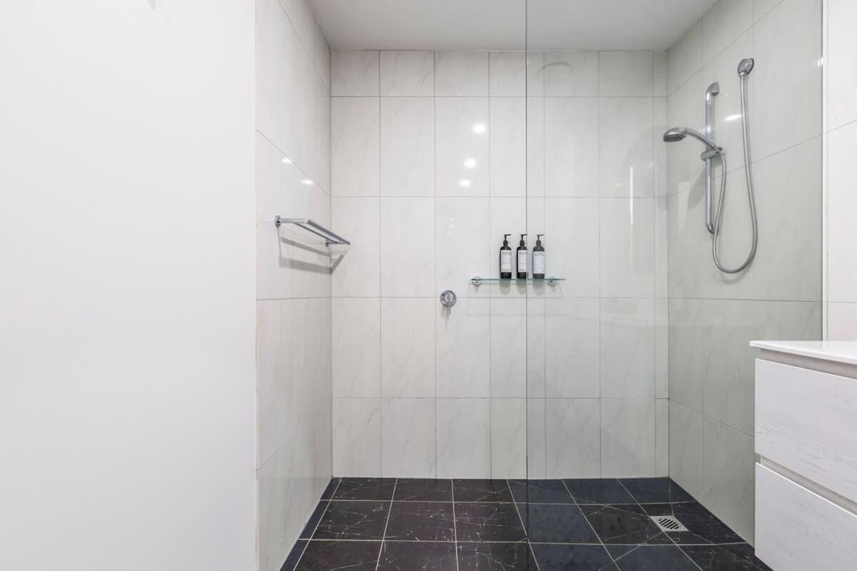 2-bedroom In With Carpark Apartment