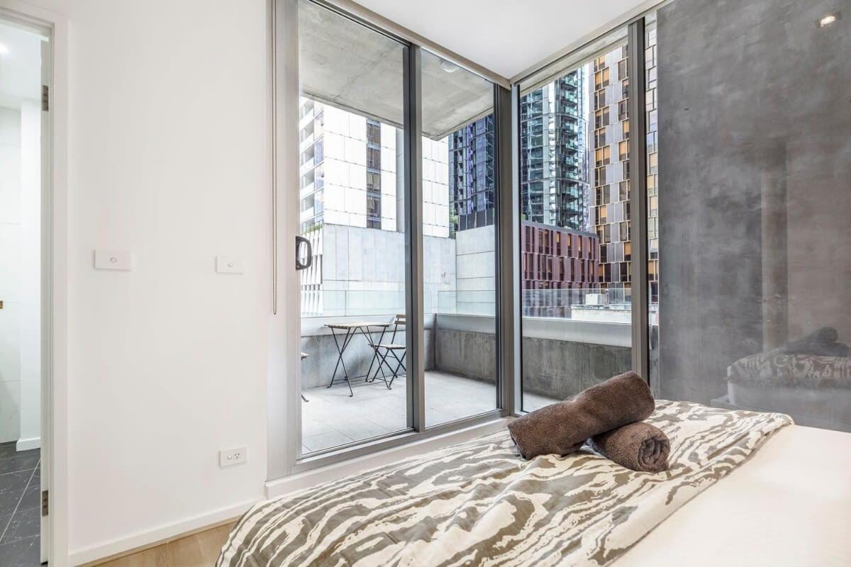 2-bedroom In With Carpark * Melbourne