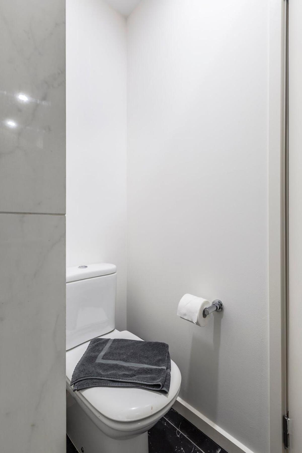 2-bedroom In With Carpark Melbourne