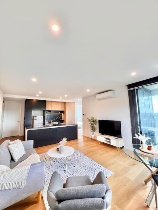 Ivanhoe 2bed 2bath With Balcony View Apartment Melbourne