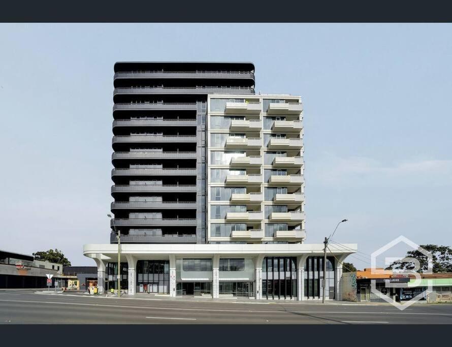 Ivanhoe 2bed 2bath With Balcony View * Melbourne