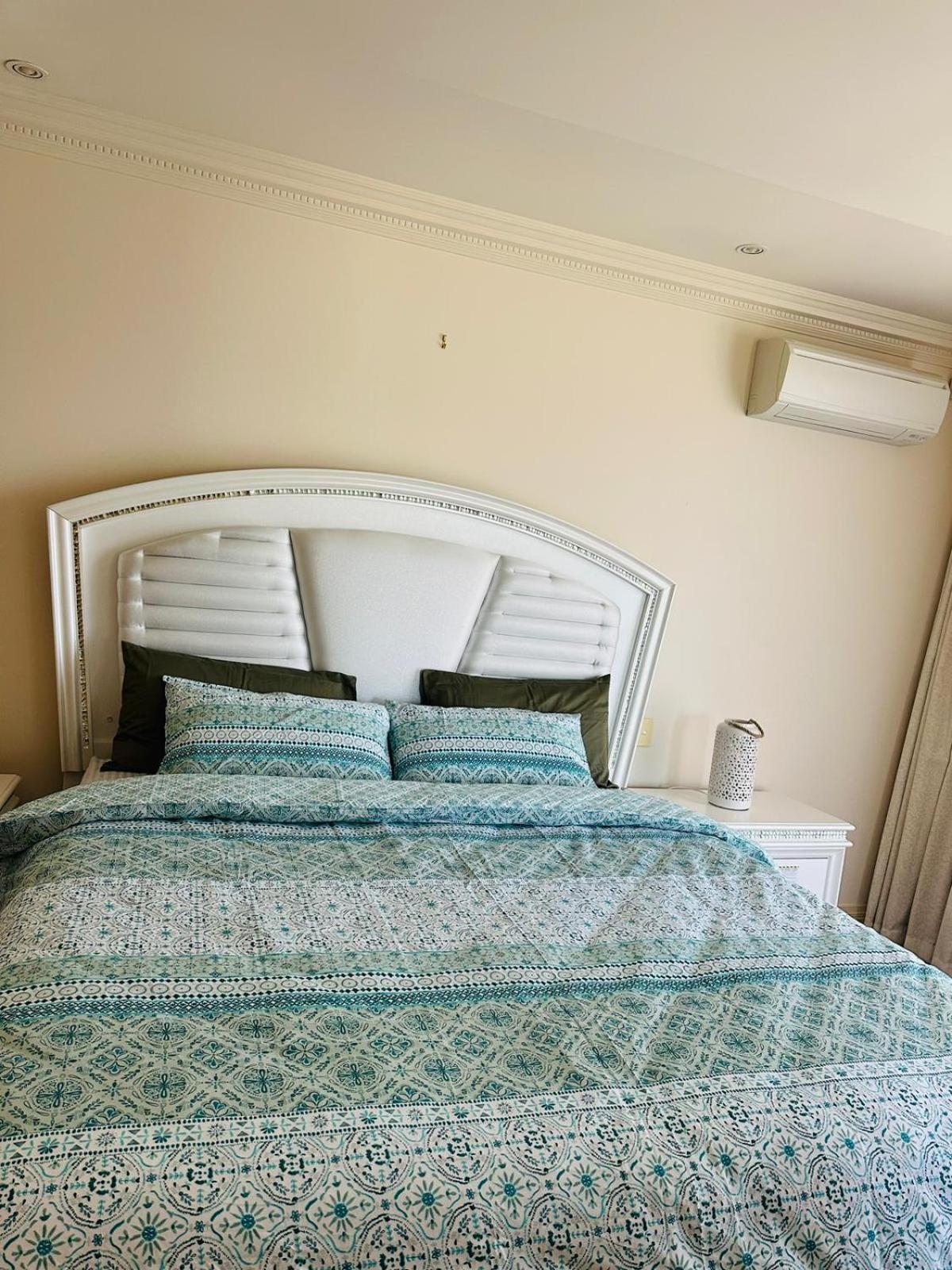 Luxurious Townhouse Retreat In Prestigious Brighton Homestay