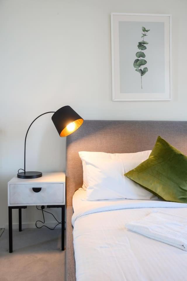 Apartment Olive Alcove - A Sweeping Skyline Sanctuary Near Cbd *