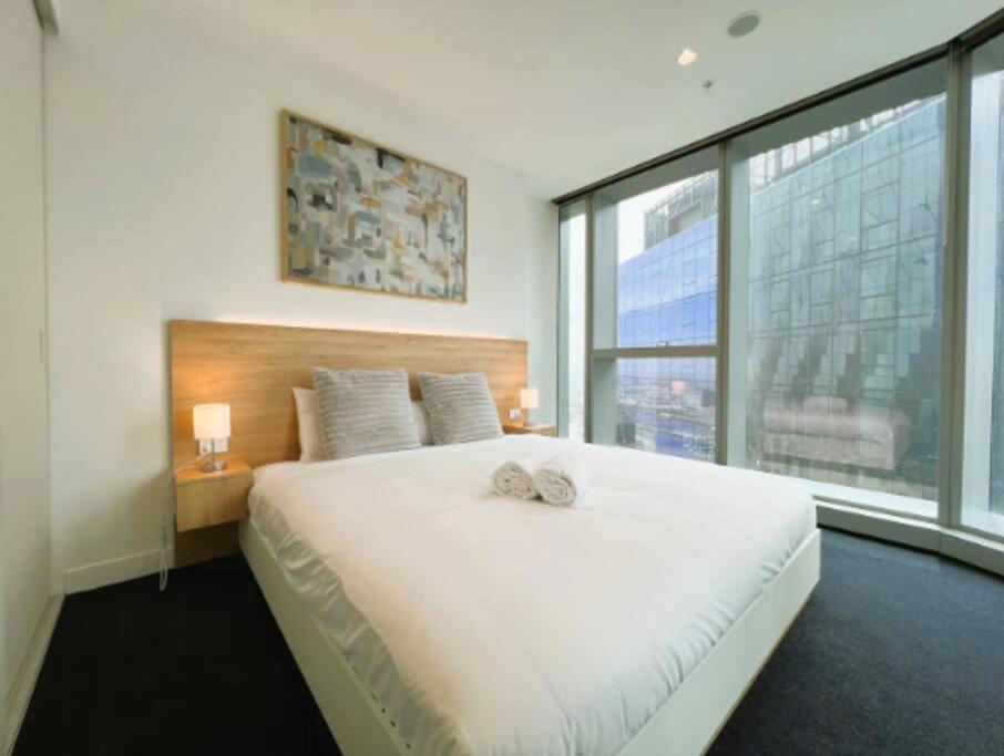 Lovely 2br Apartment, Cbd Southern Cross, Lvl 66 *