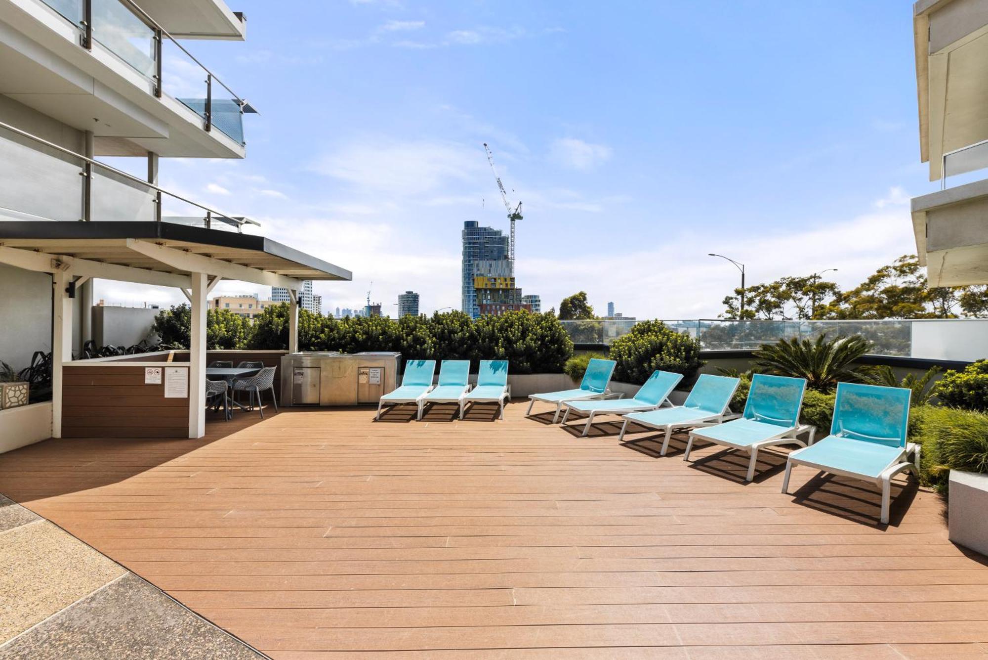 Convenient Located 1bedroom In St Kilda Apartment
