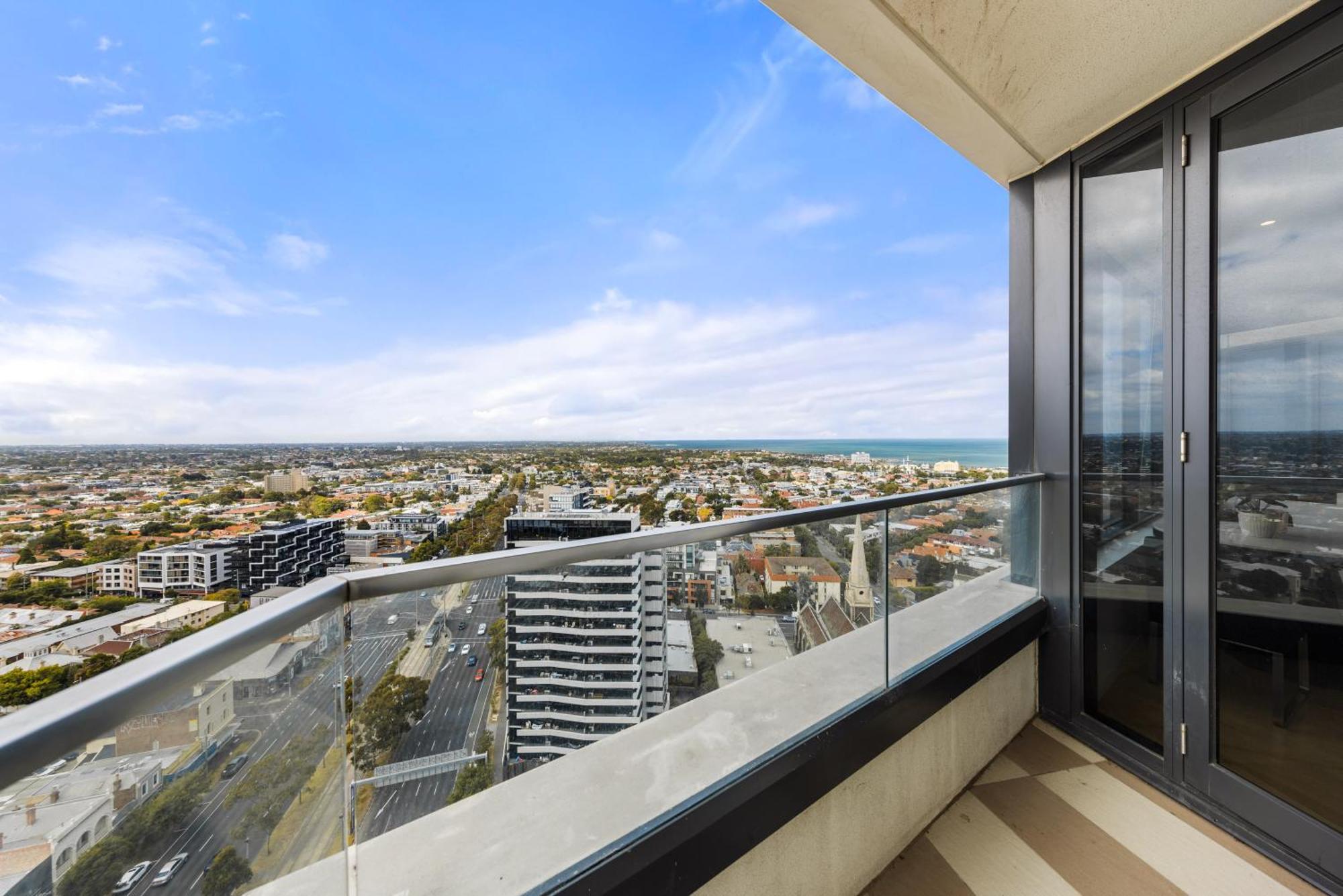 Convenient Located 1bedroom In St Kilda Apartment