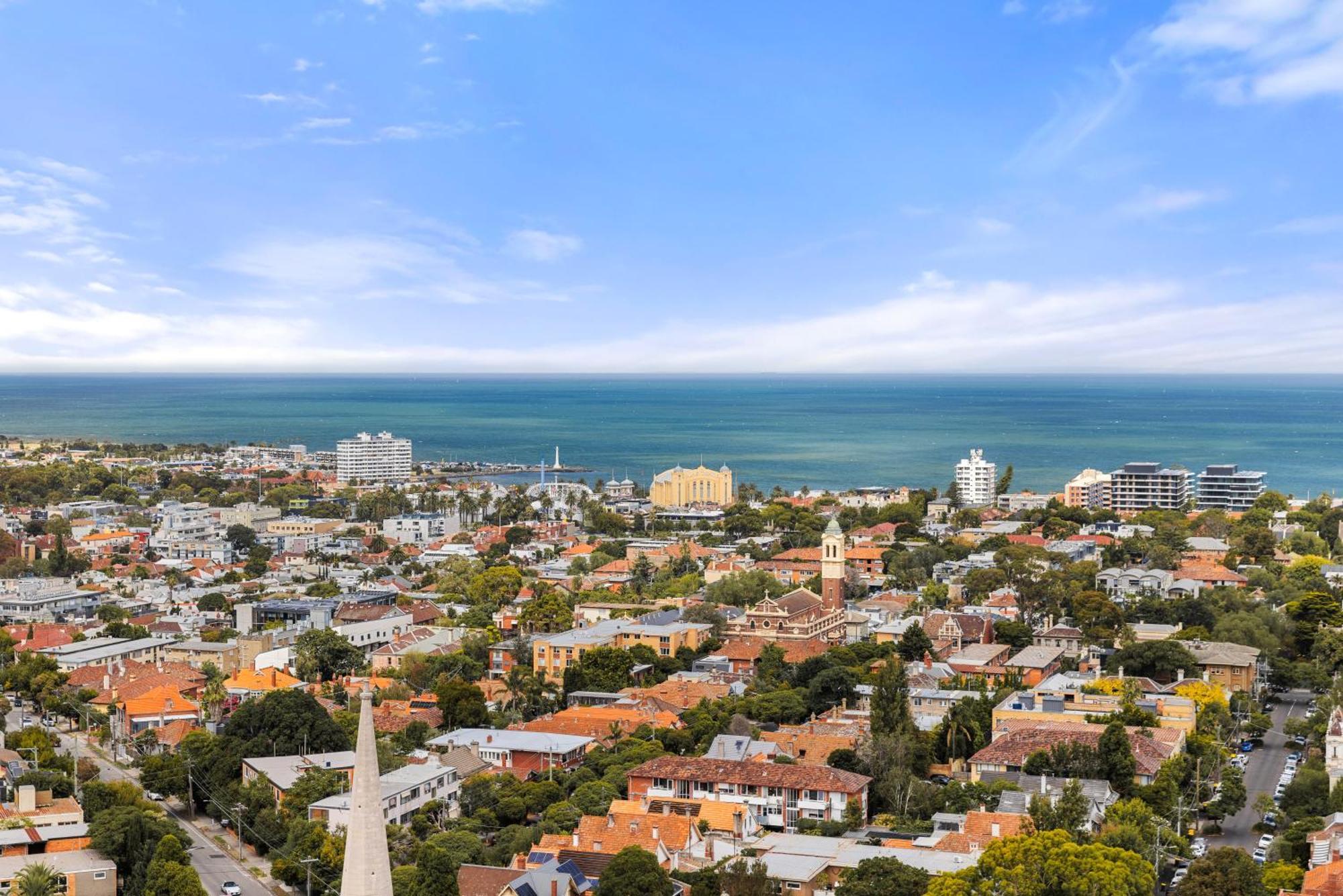 Apartment Convenient Located 1bedroom In St Kilda