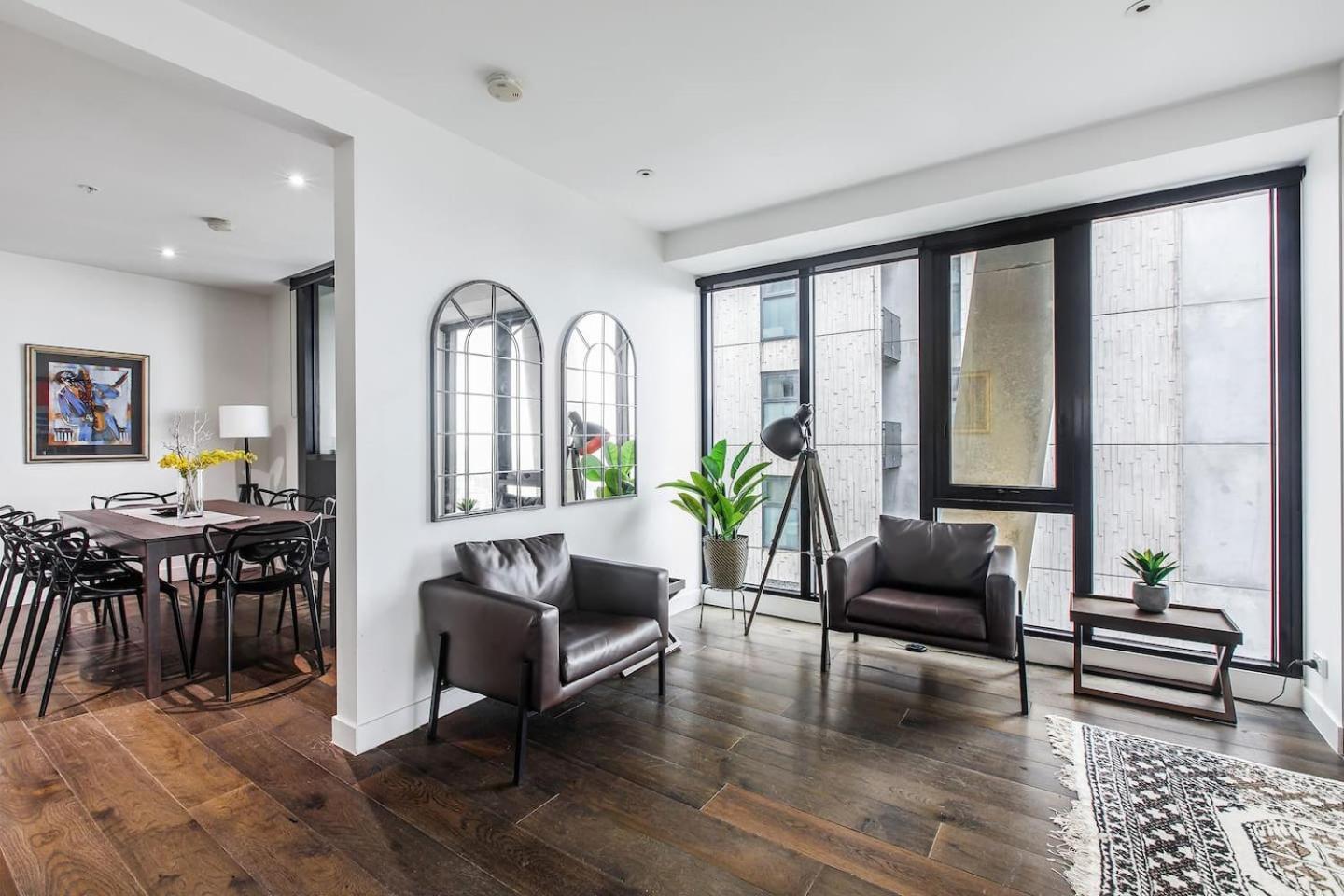 Road Sanctuary With Sunset Views & Parking * Melbourne