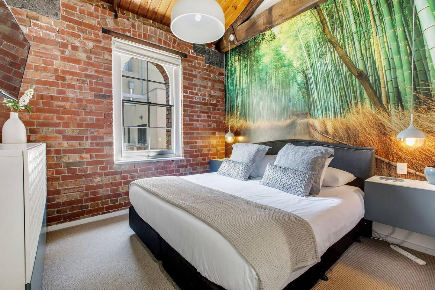 Ultra-chic Floor New York Style Loft *