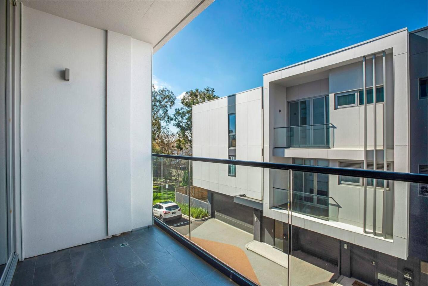 Apartment Retro Modern With Pool Near Westfield *