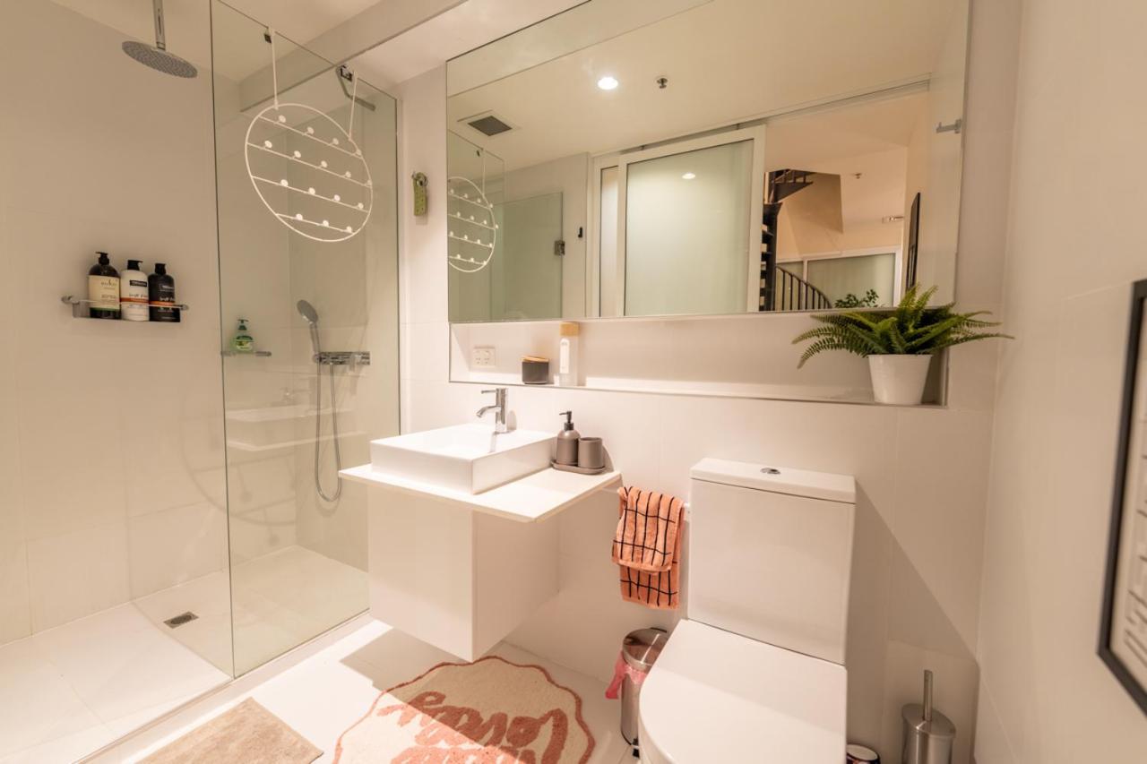 Loft On Collins/swanston - 2 Storey - 2 Bed 2 Bath Apartment *