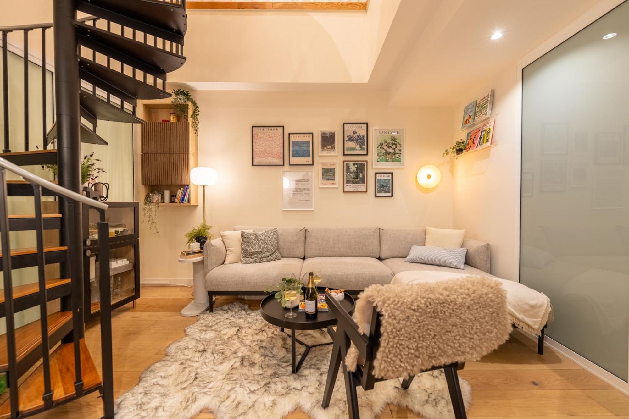 Apartment Loft On Collins/swanston - 2 Storey - 2 Bed 2 Bath *