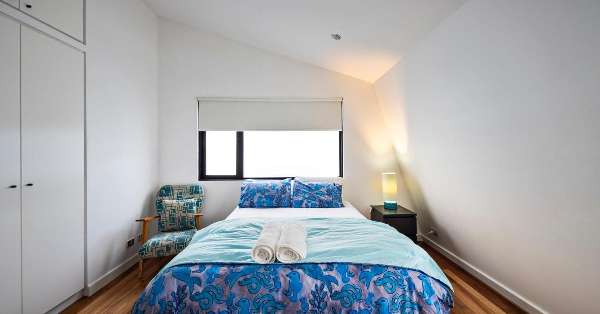 Modern St Kilda Apartment