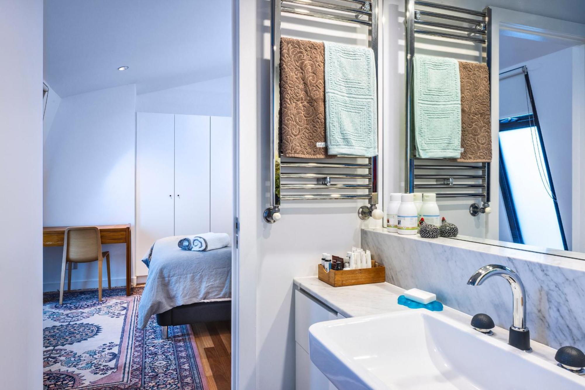 Apartment Modern St Kilda Melbourne