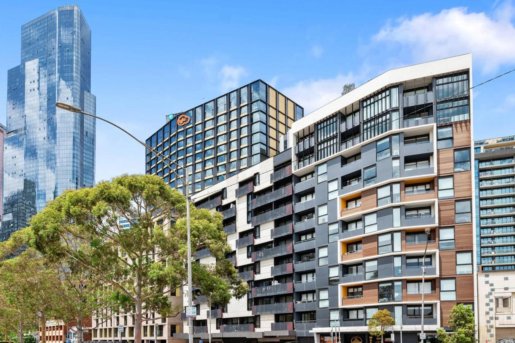 A Comfy Right Next To Queen Victoria Market *