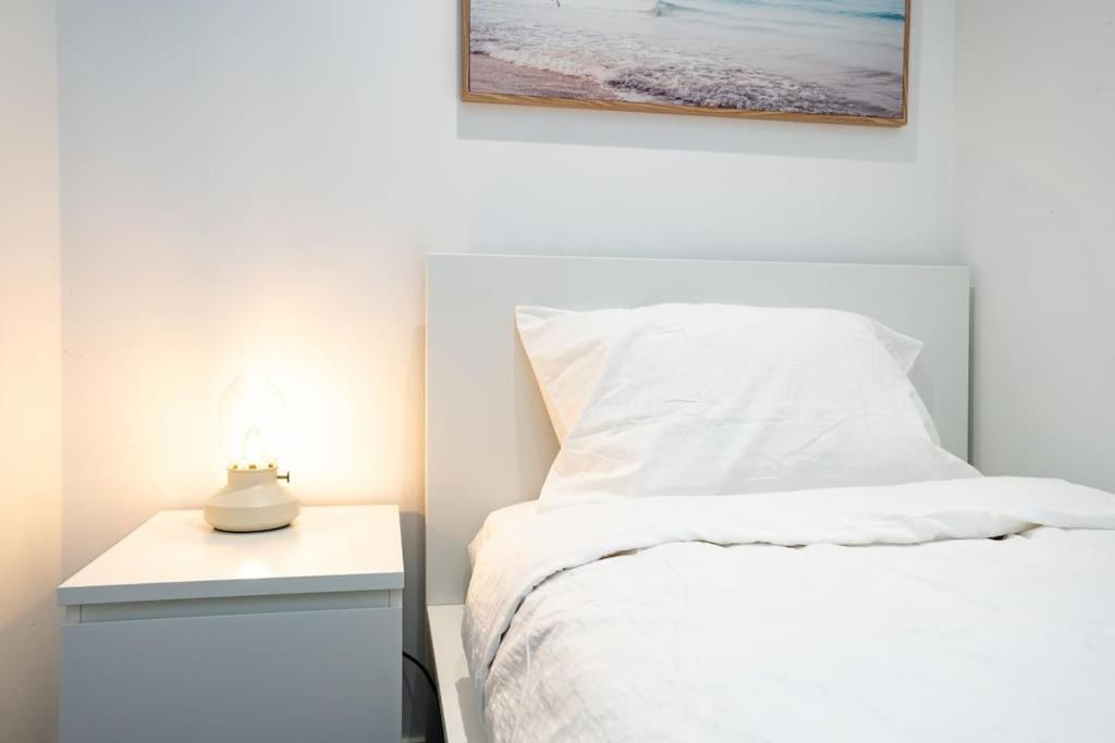 2 Bd Luxury At Heart Of Docklands With 85